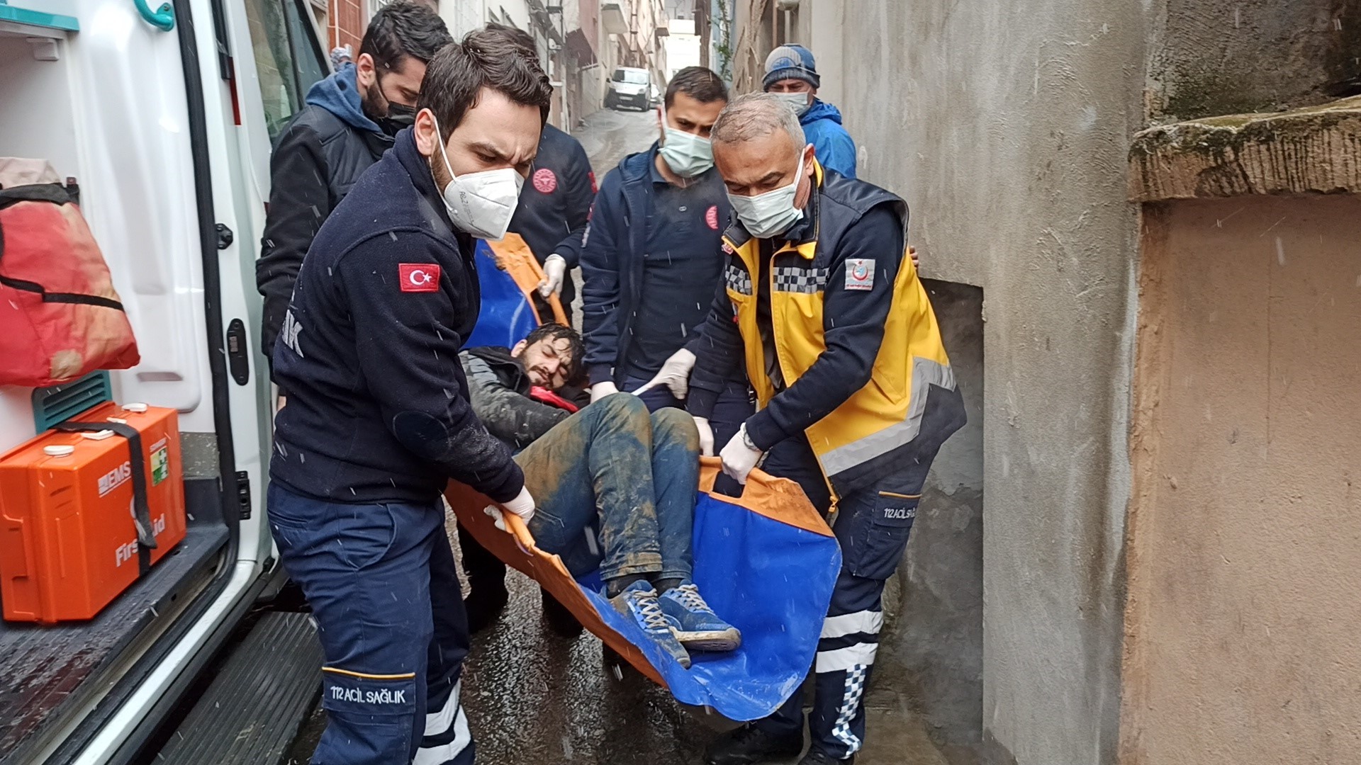 Bodrumda can pazarı