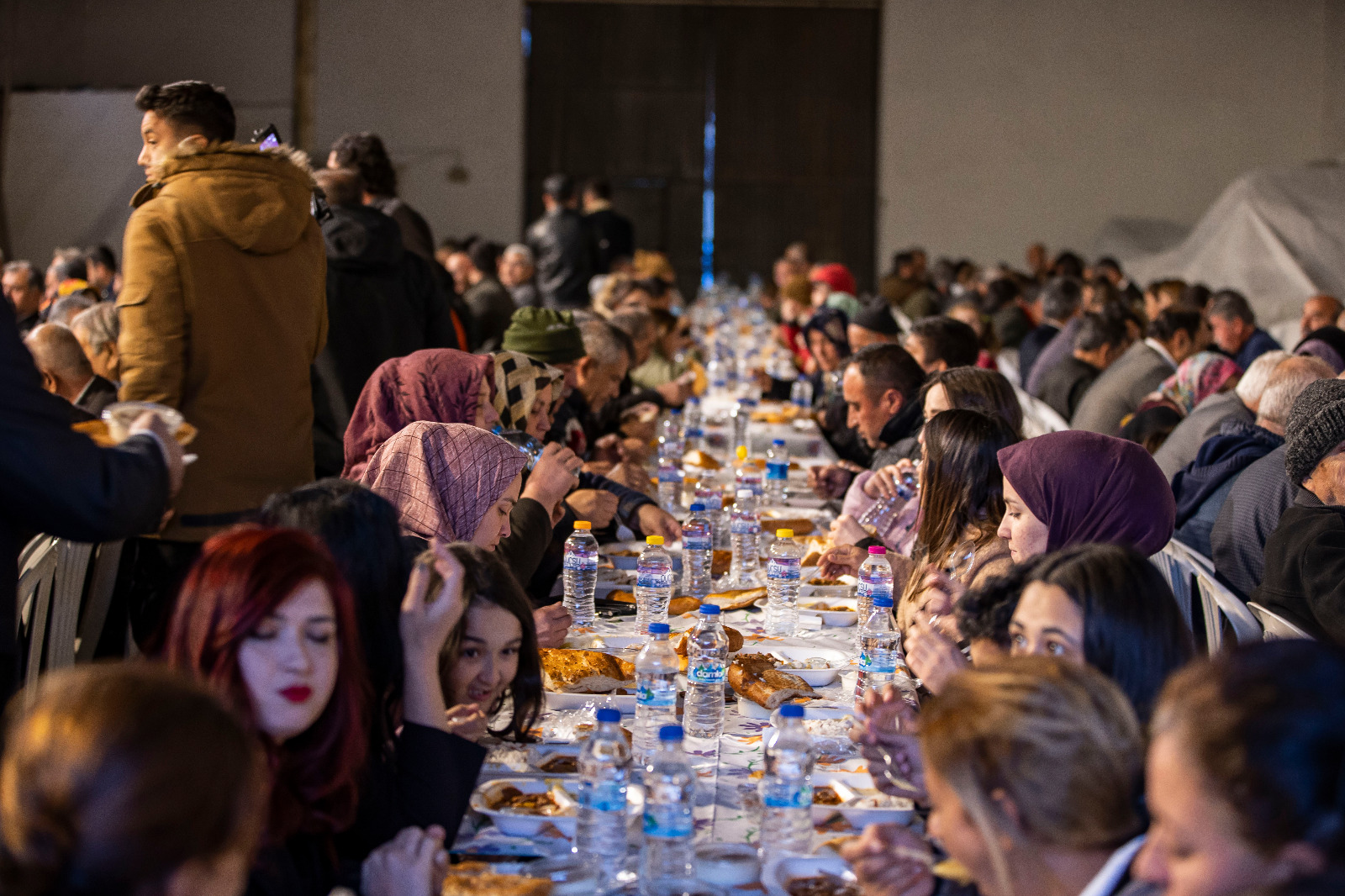 İzmir Büyükşehir Belediyesi'nden 100 milyon TL'lik Ramazan dayanışması