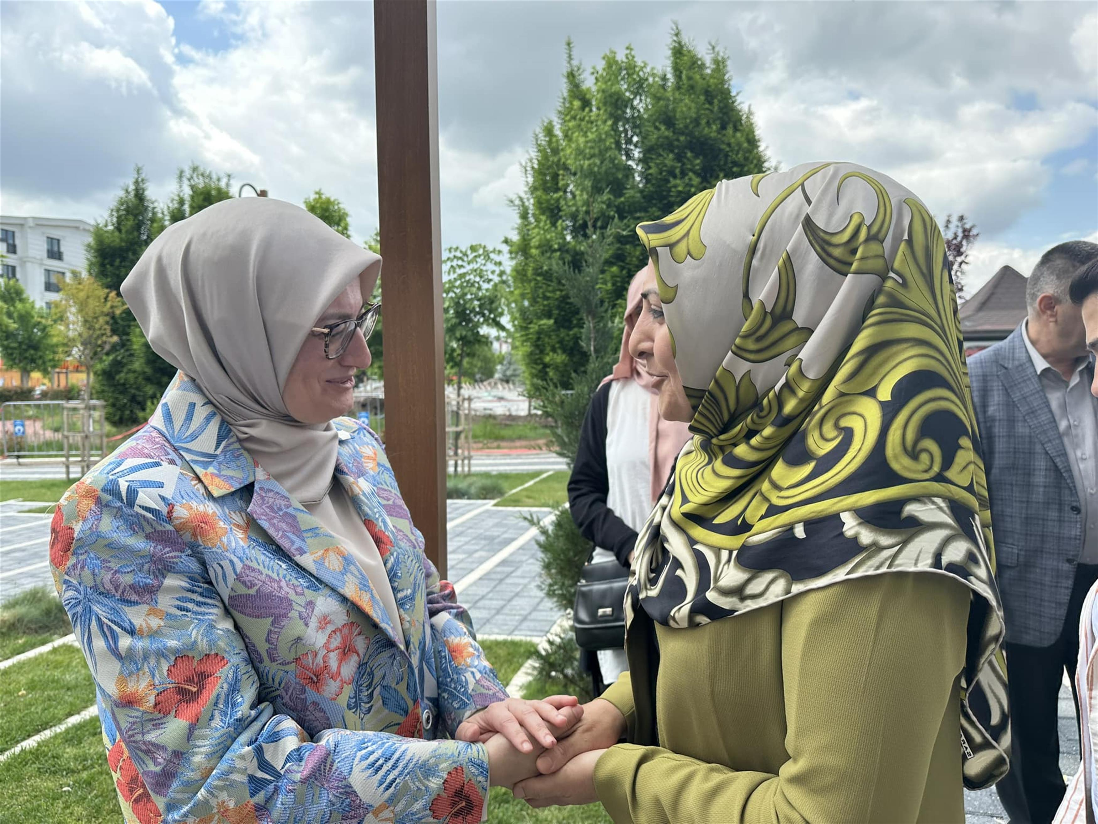 “Daha büyük ve daha güçlü Türkiye için gün sayıyoruz”