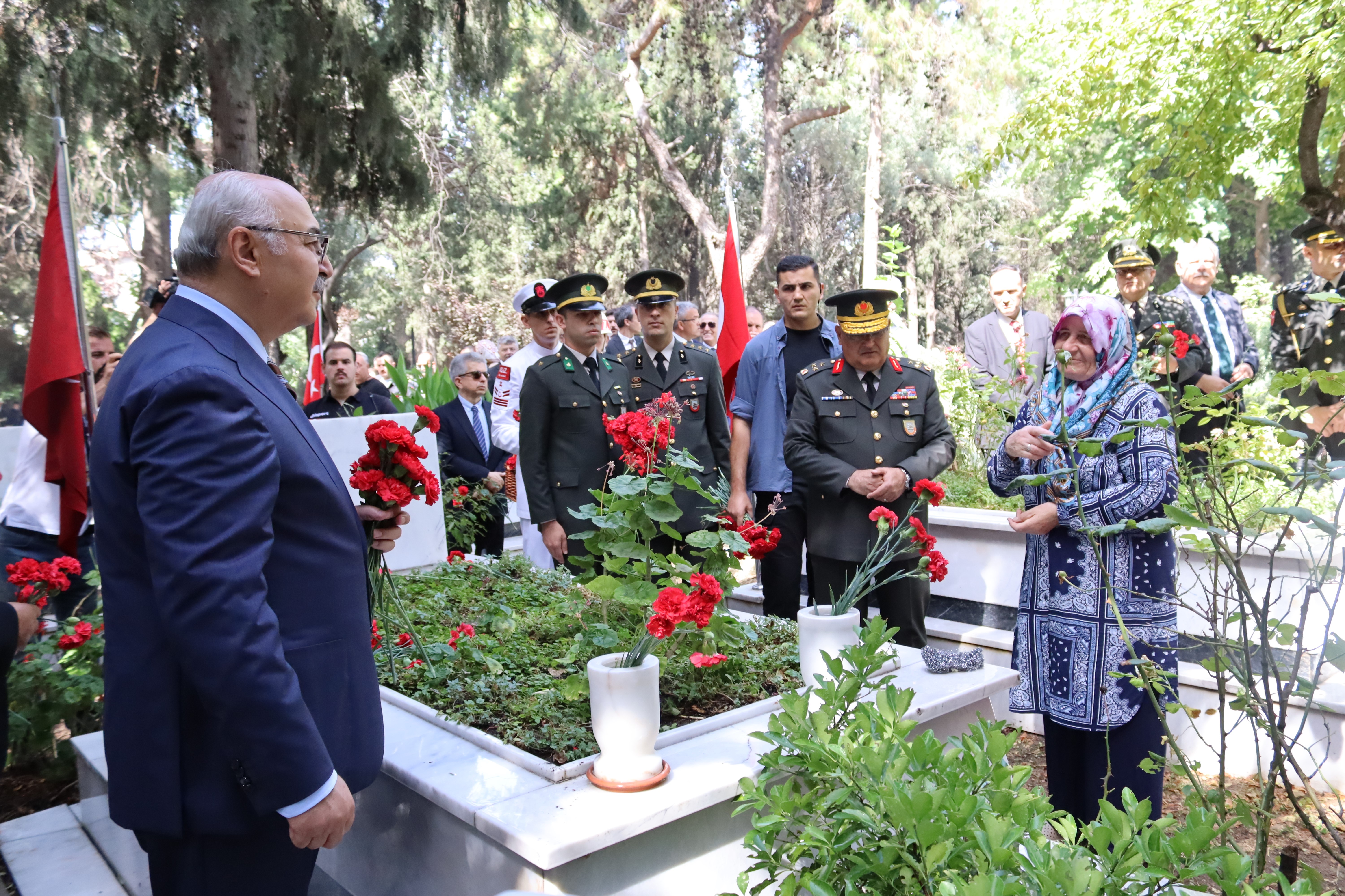 15 Temmuz Şehitleri İzmir'de dualarla anıldı