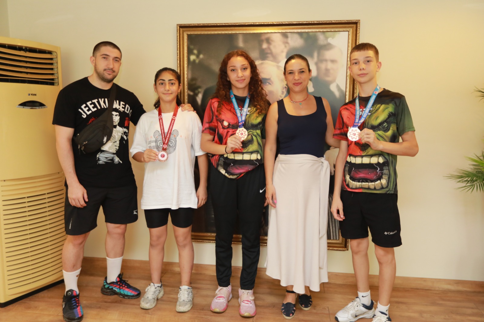 Şampiyon sporculardan Başkan Ceritoğlu Sengel'e teşekkür