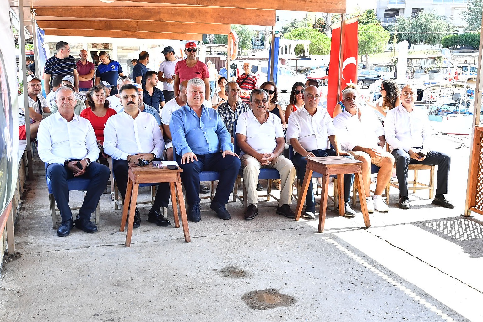 İzmir Büyükşehir Belediyesi'nden balıkçılara büyük destek