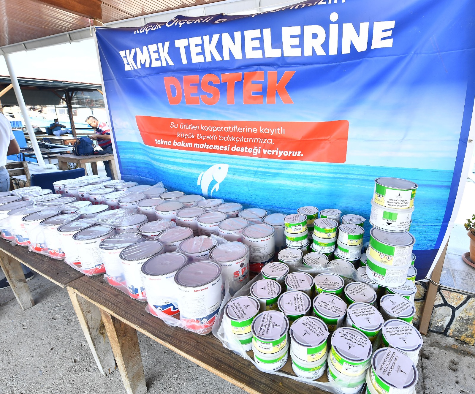 İzmir Büyükşehir Belediyesi'nden balıkçılara büyük destek
