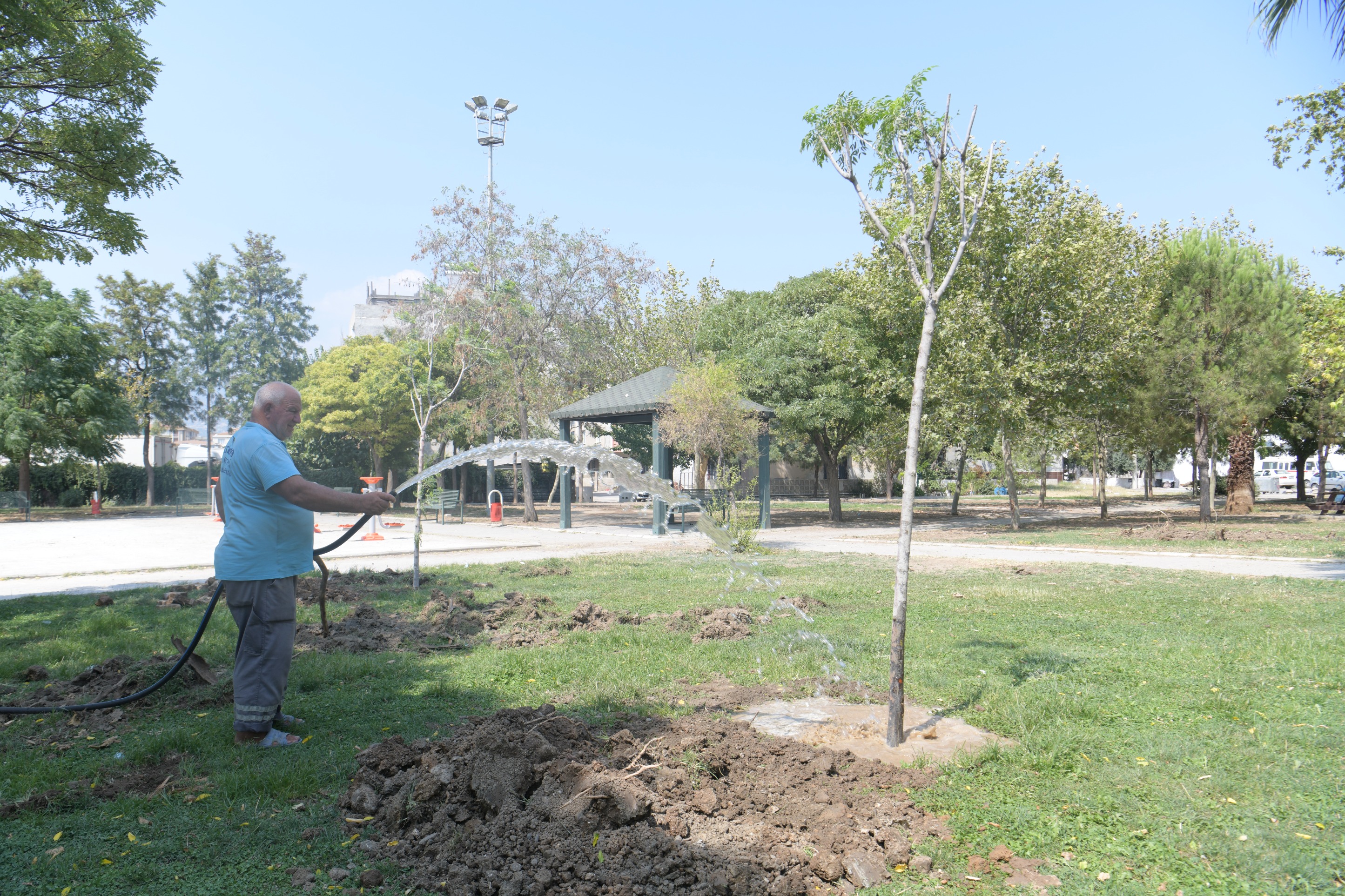 Bornova’da park yenileme hamlesi