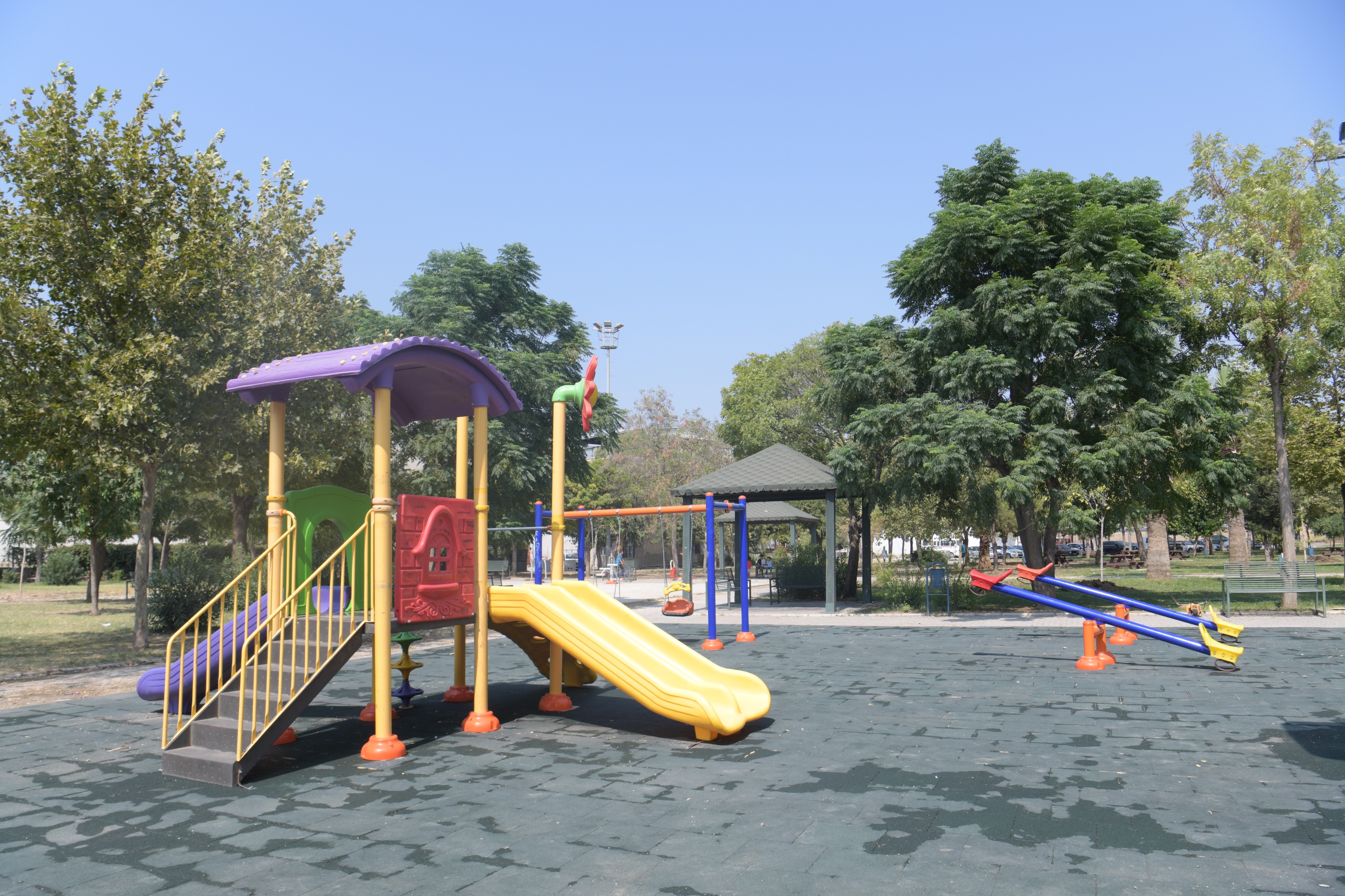 Bornova’da park yenileme hamlesi