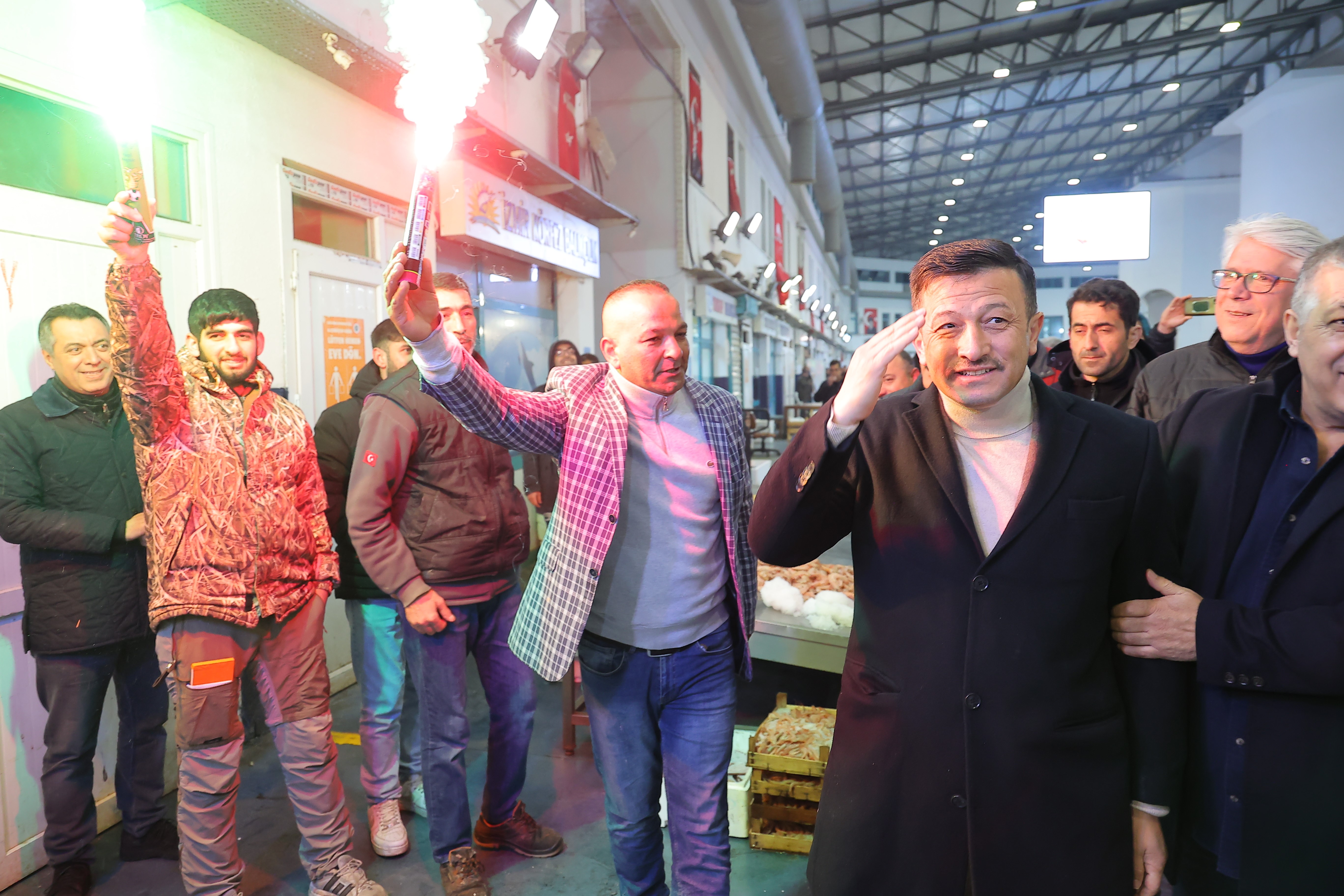 Hamza Dağ'dan esnafa müjde: Balık halini yenileme zamanı geldi
