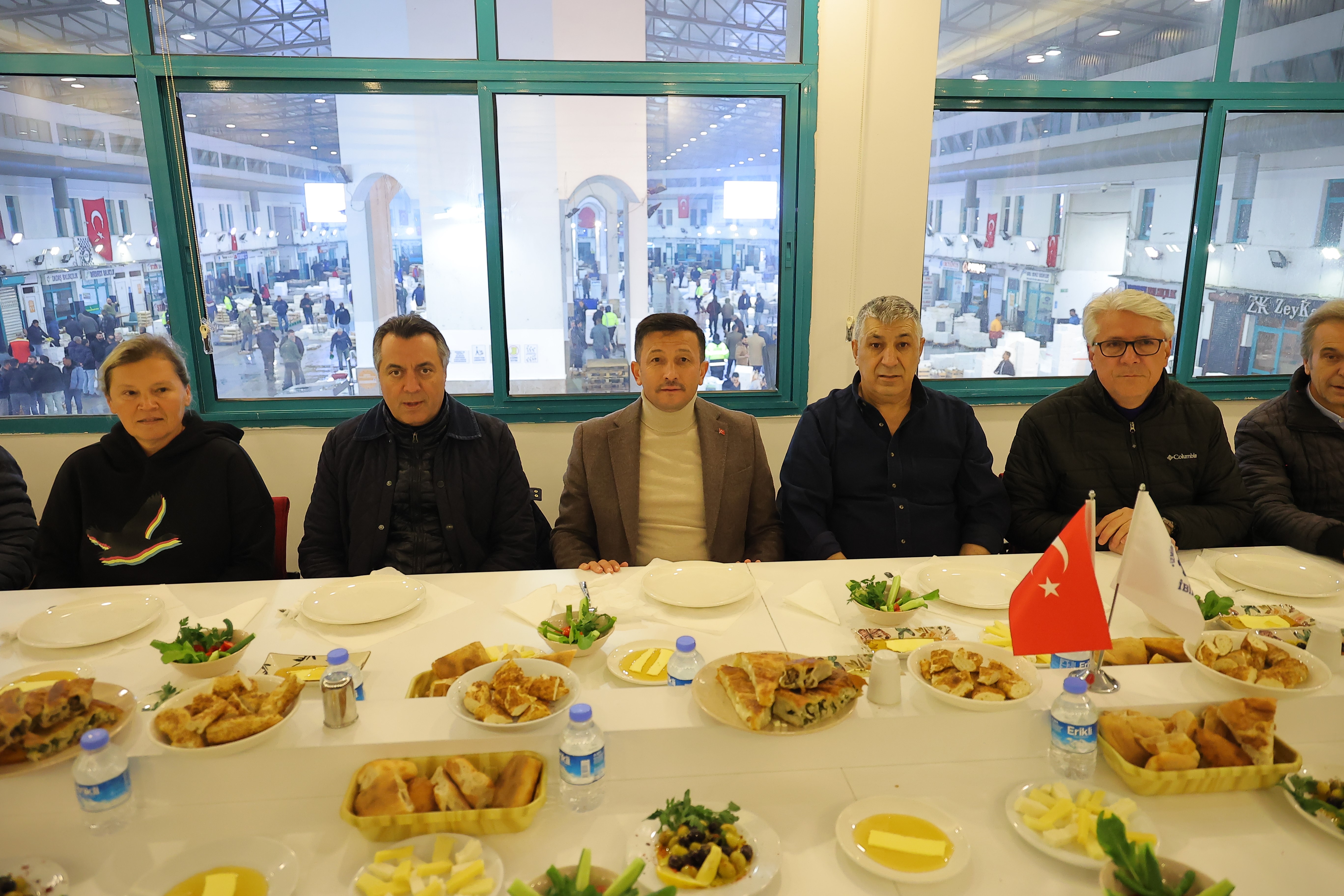 Hamza Dağ'dan esnafa müjde: Balık halini yenileme zamanı geldi