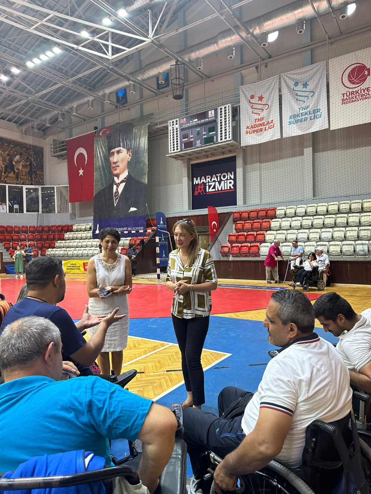 Engeller tekerlekli sandalye futbolu ile kalktı