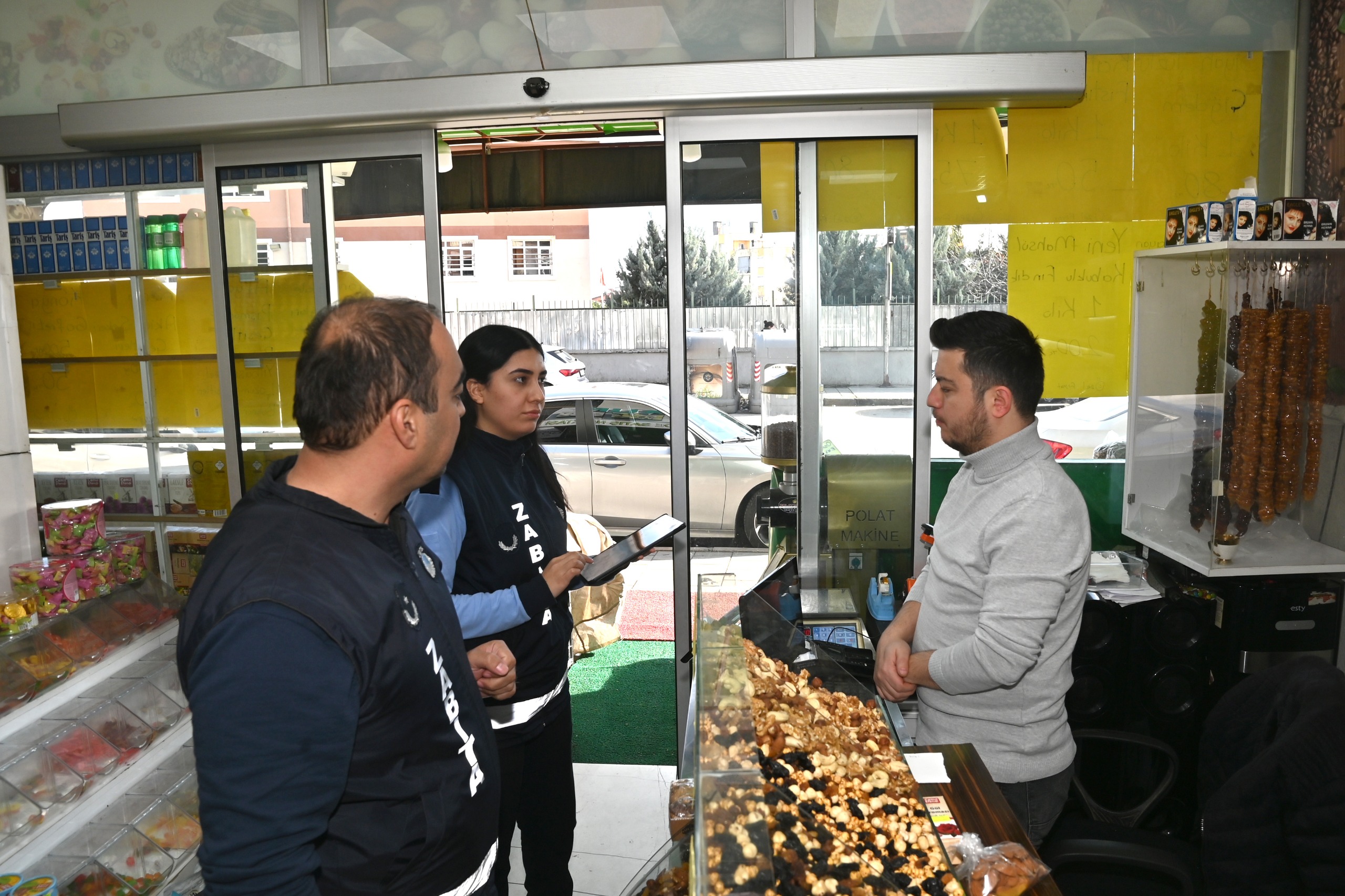Karabağlar’da yeni yıl öncesi denetimler yoğunlaştı