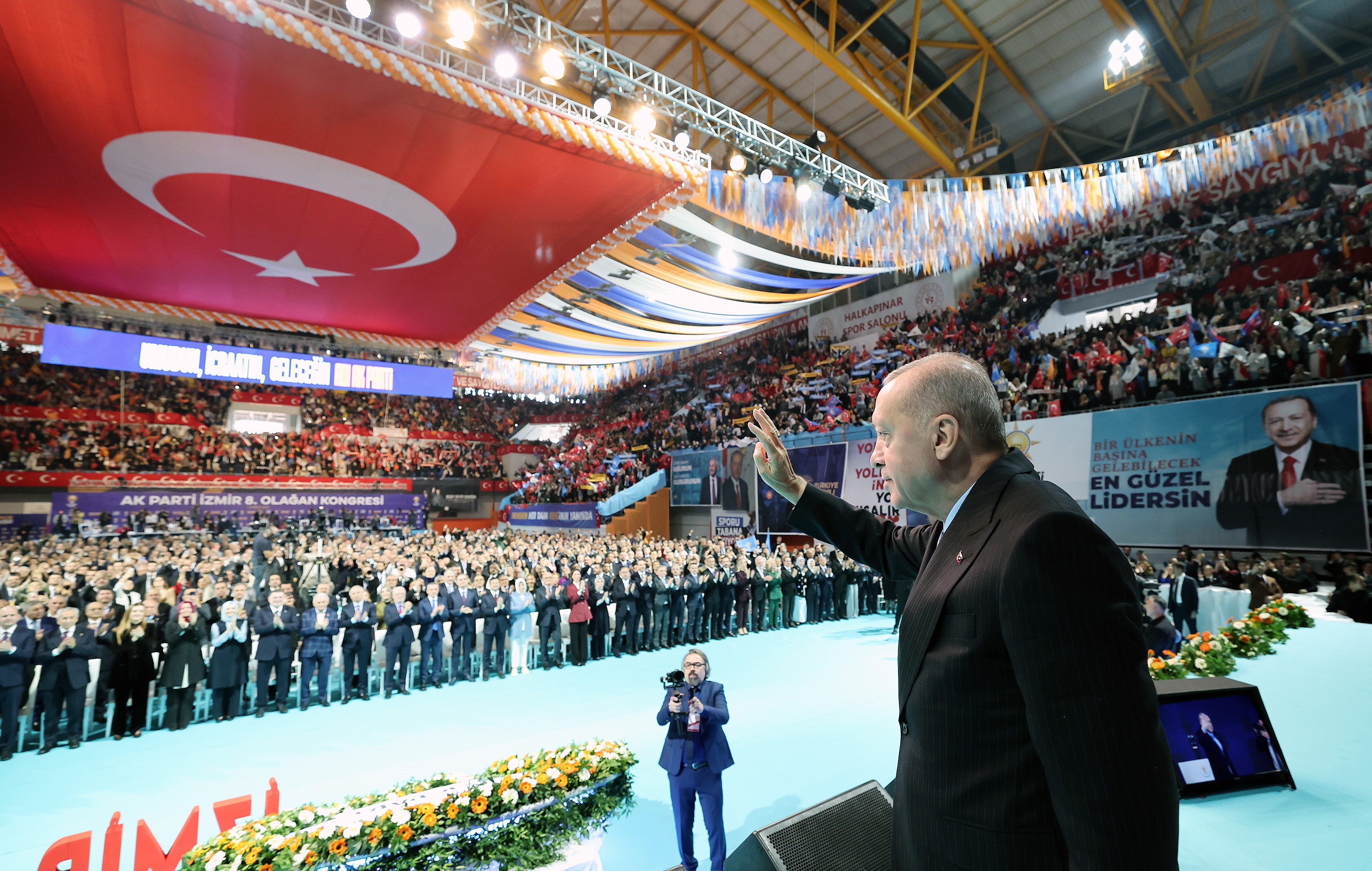 Cumhurbaşkanı Erdoğan: "İzmir'e her alanda çok daha fazla eser ve hizmet kazandıracağız"