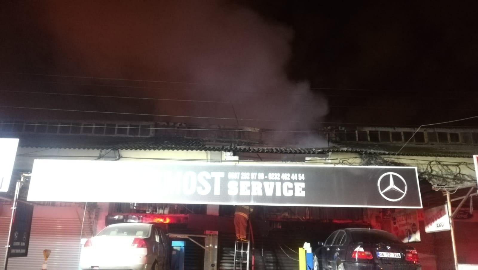 SANAYİ SİTESİNDE KORKUTAN YANGIN