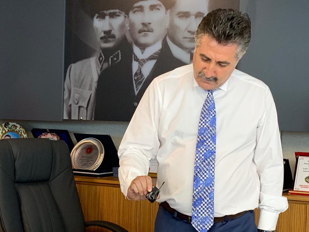 BAYRAKLI BELEDİYE BAŞKANI'NIN ODASINDA DİNLEME CİHAZI BULUNDU