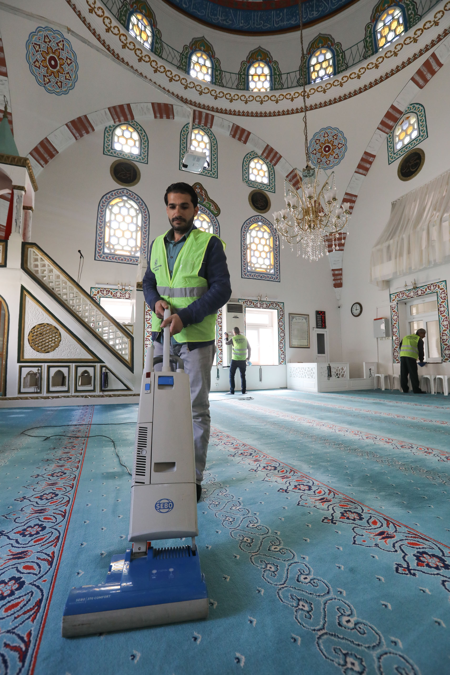 BUCA’NIN CAMİLERİ RAMAZAN’A HAZIR!