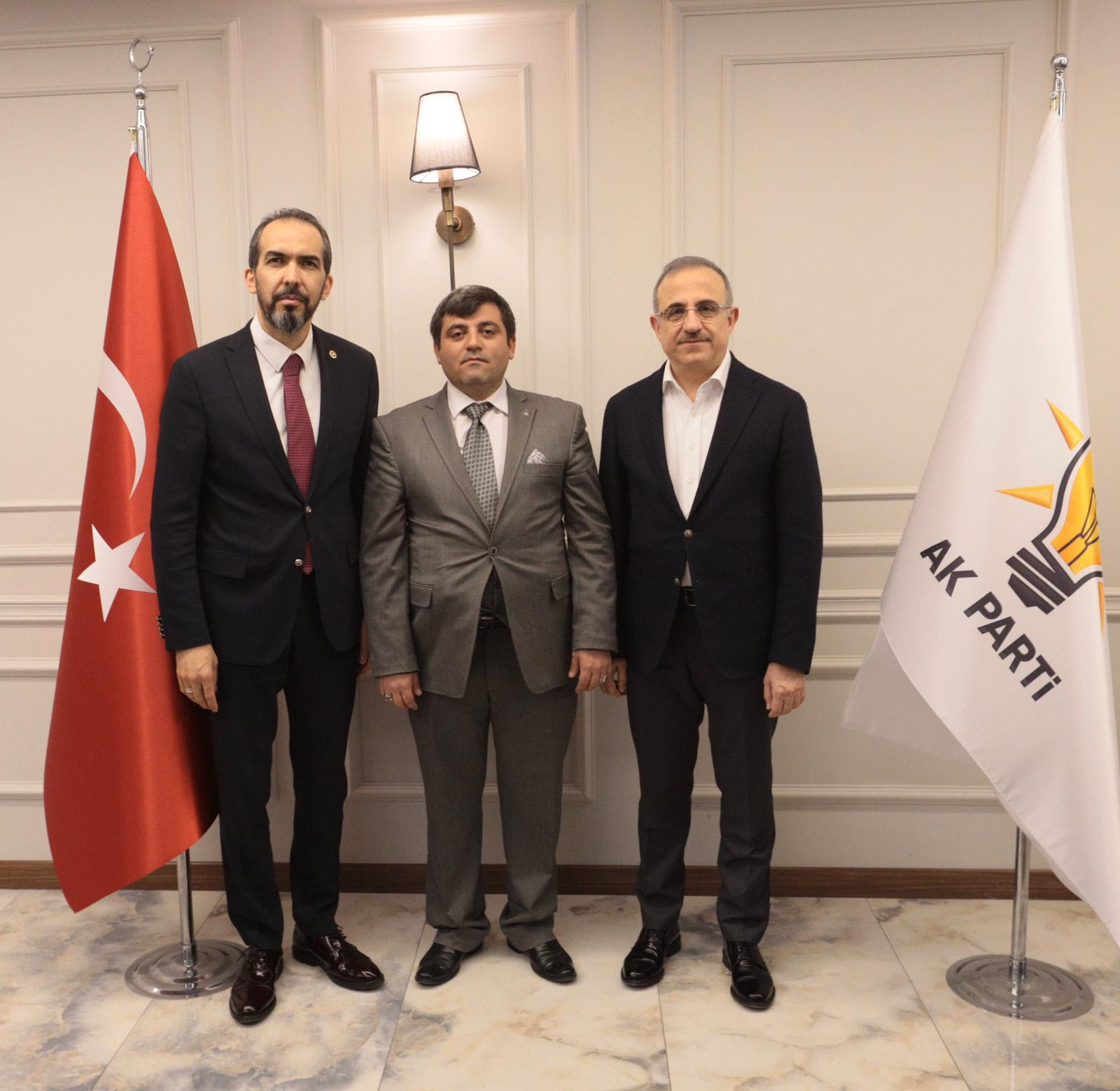 AK PARTİ'DE KONGRE MESAİSİ BAŞLIYOR