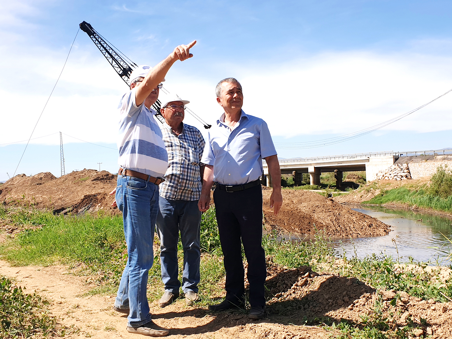 KÜÇÜK MENDERES’E TAŞKIN OPERASYONU