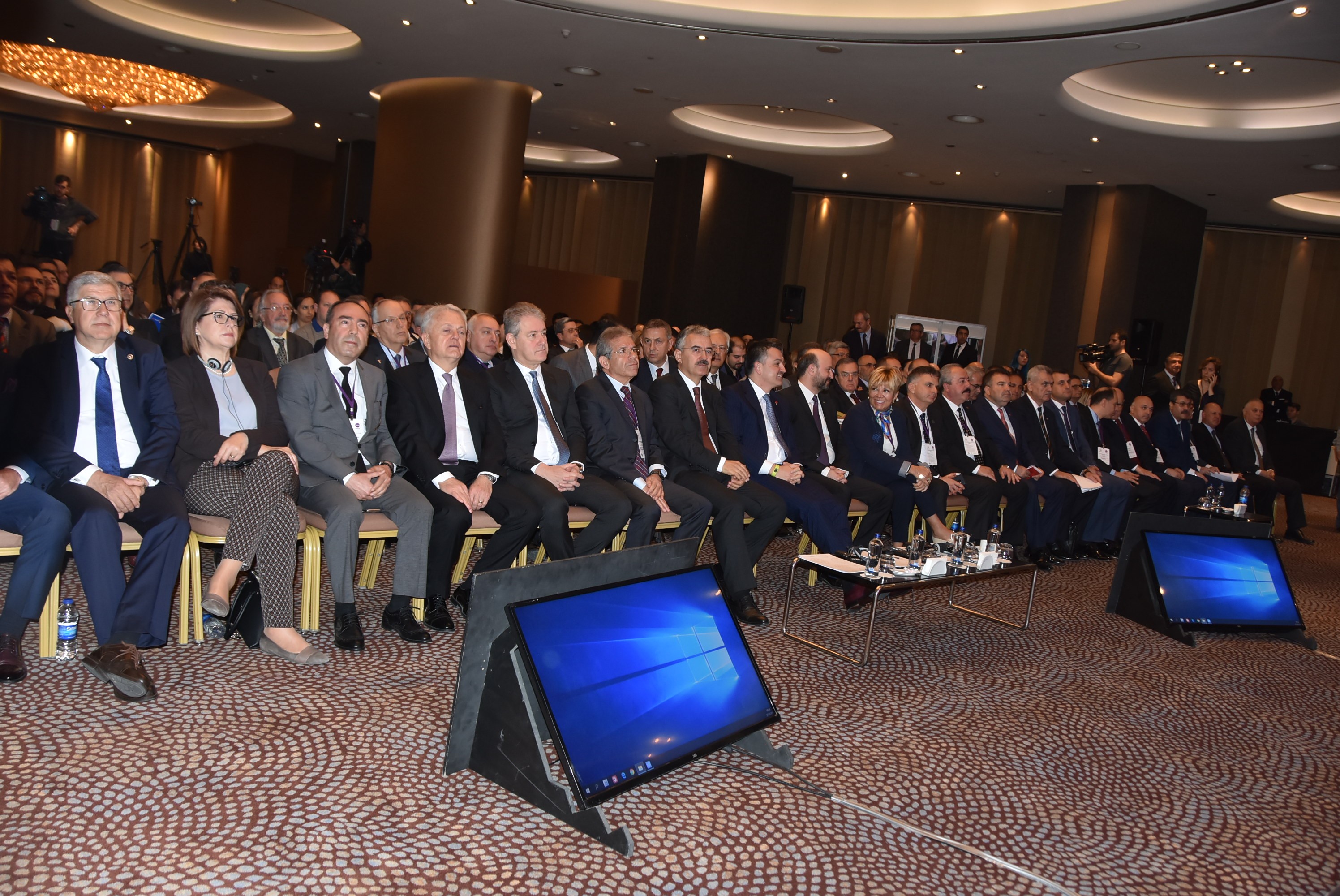 BAKAN PAKDEMİRLİ'DEN FLAŞ AÇIKLAMALAR