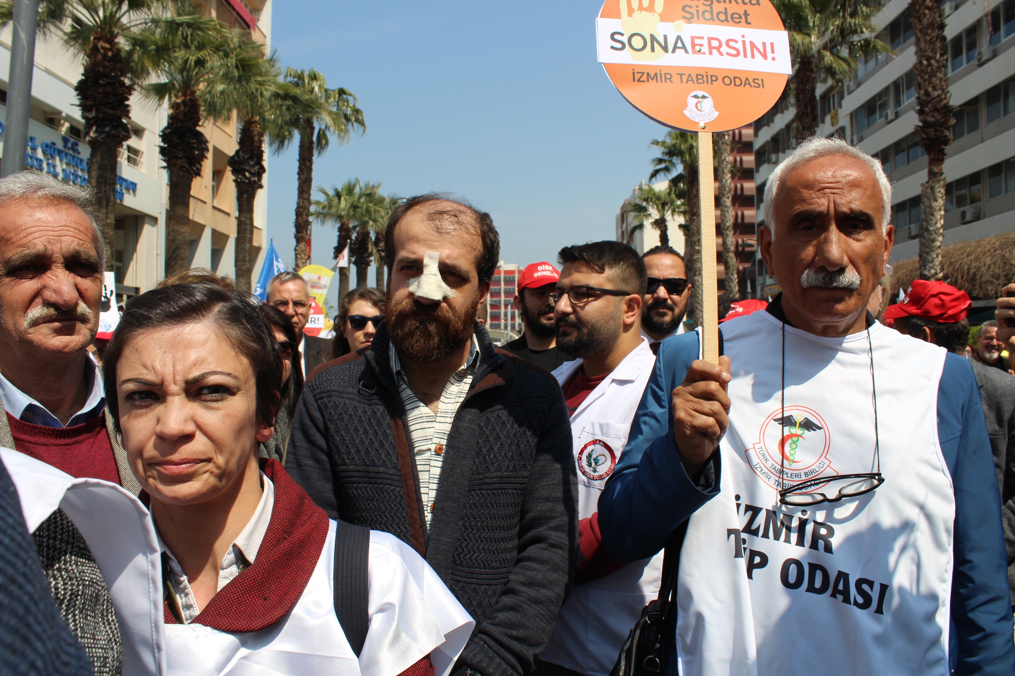 SAĞLIKTA ŞİDDETE İŞ BIRAKMA ÇAĞRISI