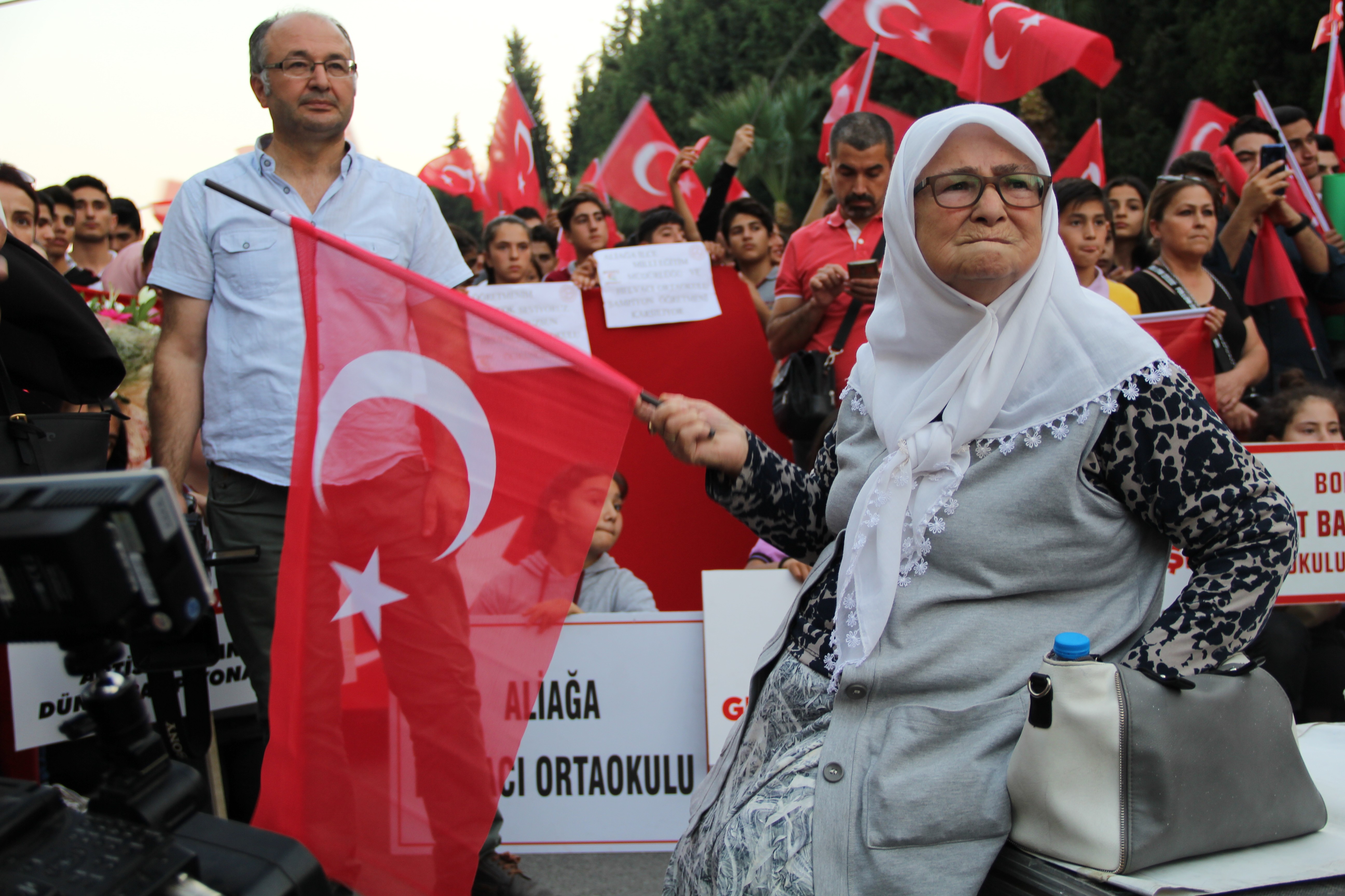 ŞAMPİYONA COŞKULU KARŞILAMA