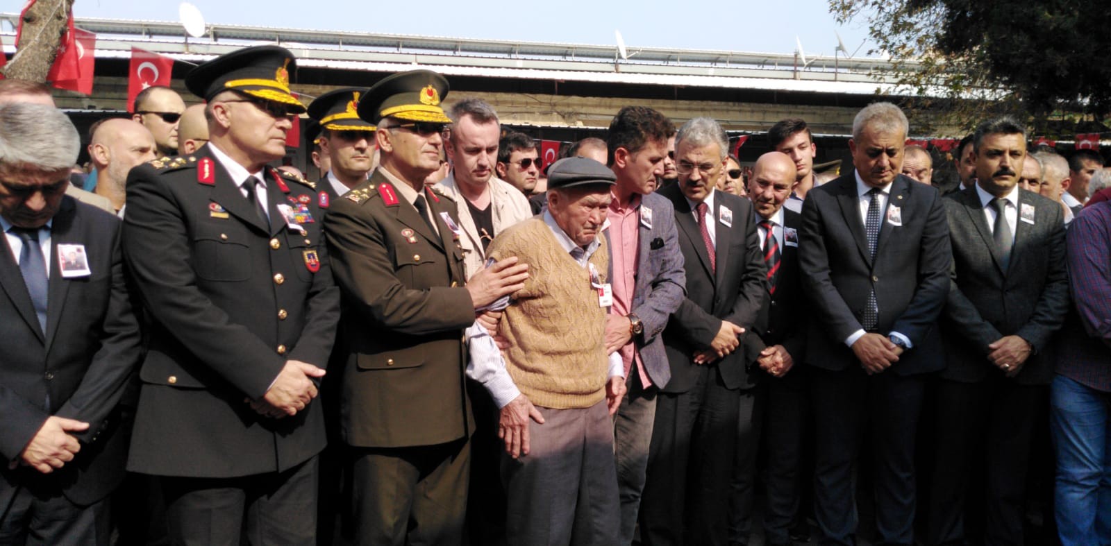 İZMİR ŞEHİDİNİ UĞURLADI