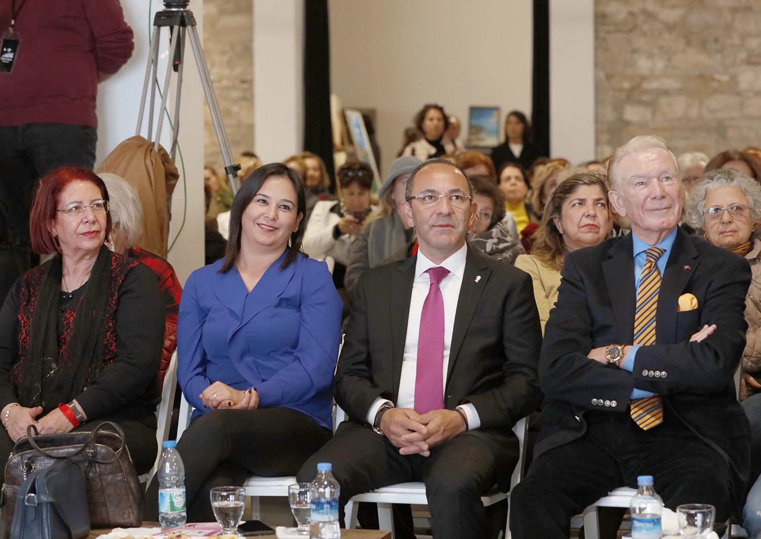 OĞUZ: KADINSIZ DEMOKRASİ OLMAZ