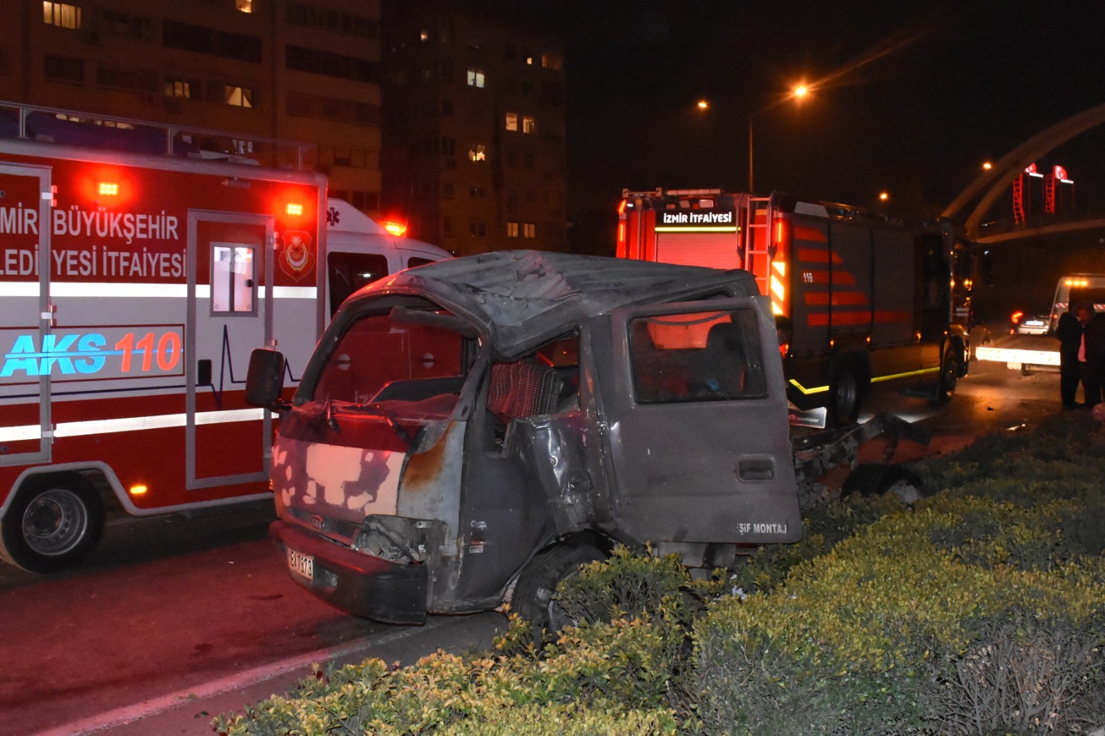 İZMİR'DE ZİNCİRLEME KAZA