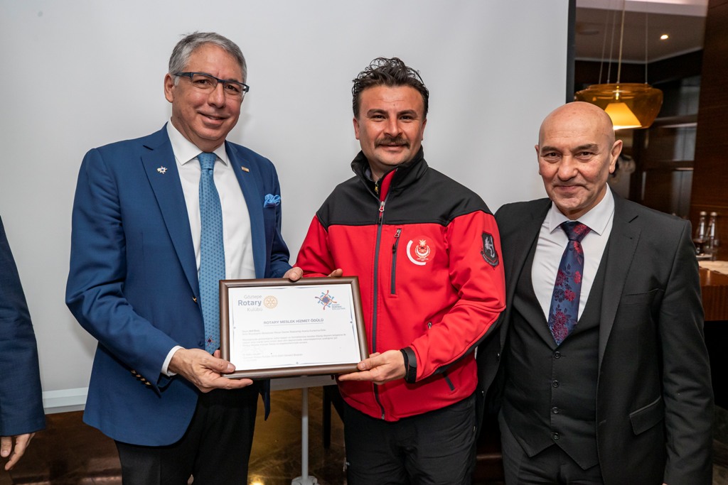 MESLEK ÖDÜLÜ KAHRAMAN İTFAİYECİLERE
