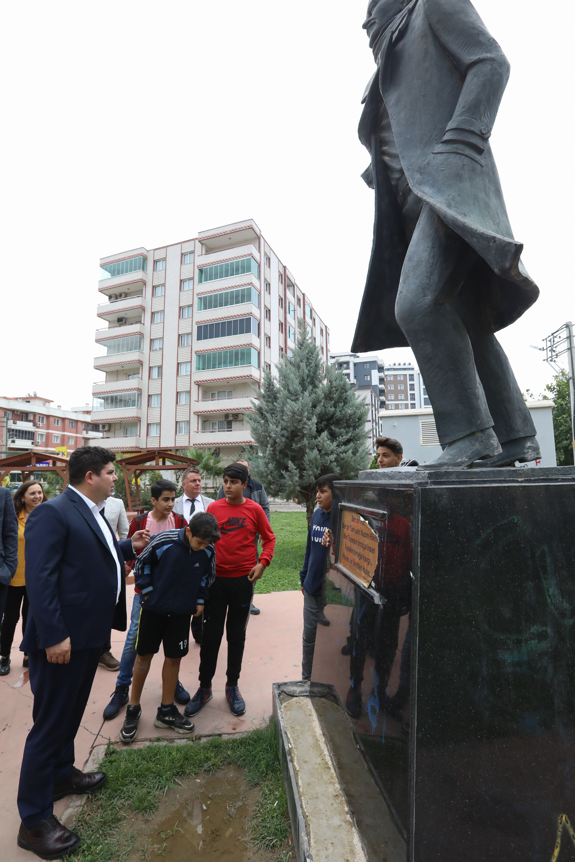 BAŞKAN KILIÇ'TAN VANDALLARA İSYAN