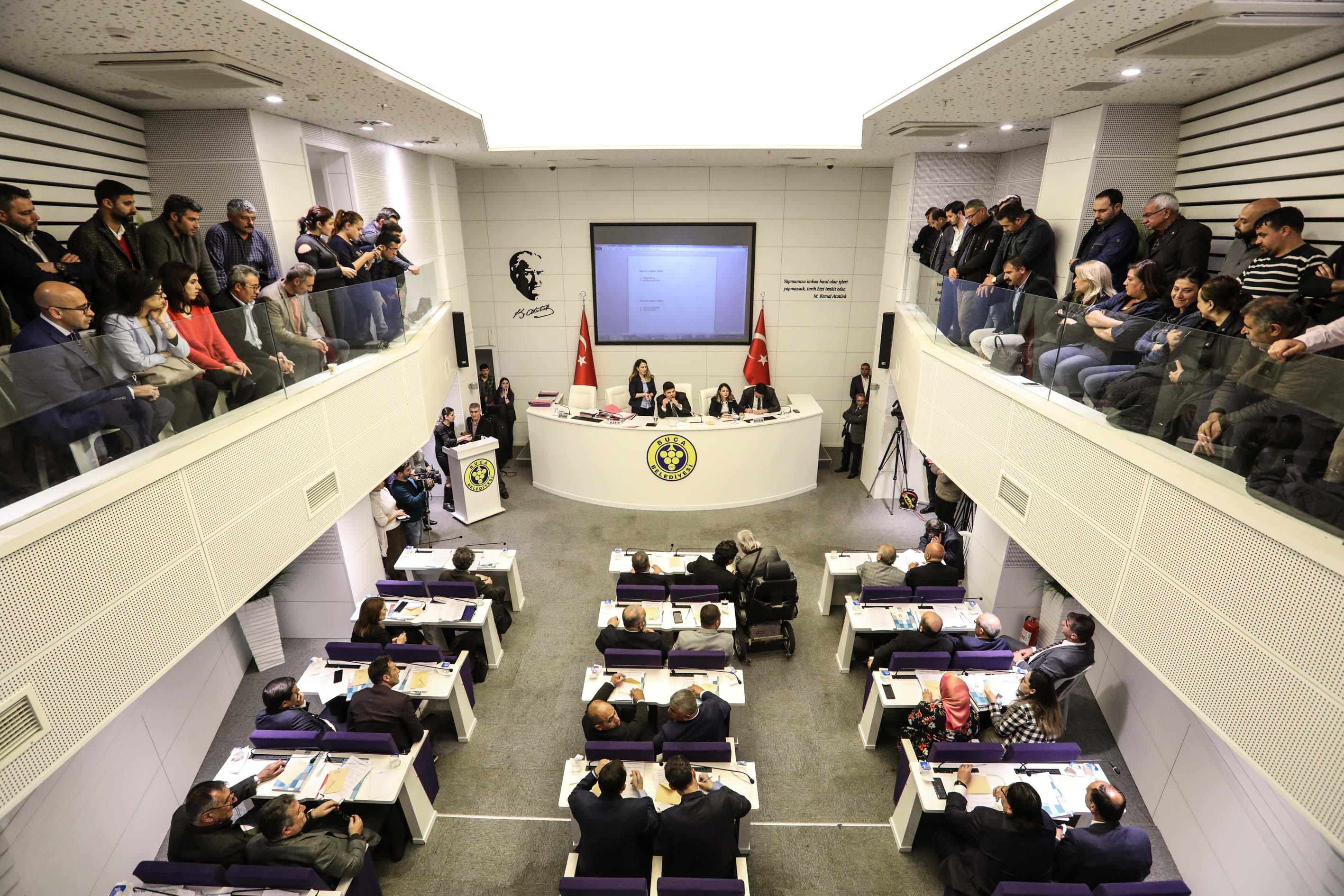 BUCA BELEDİYE MECLİSİ KILIÇ BAŞKANLIĞINDA TOPLANDI
