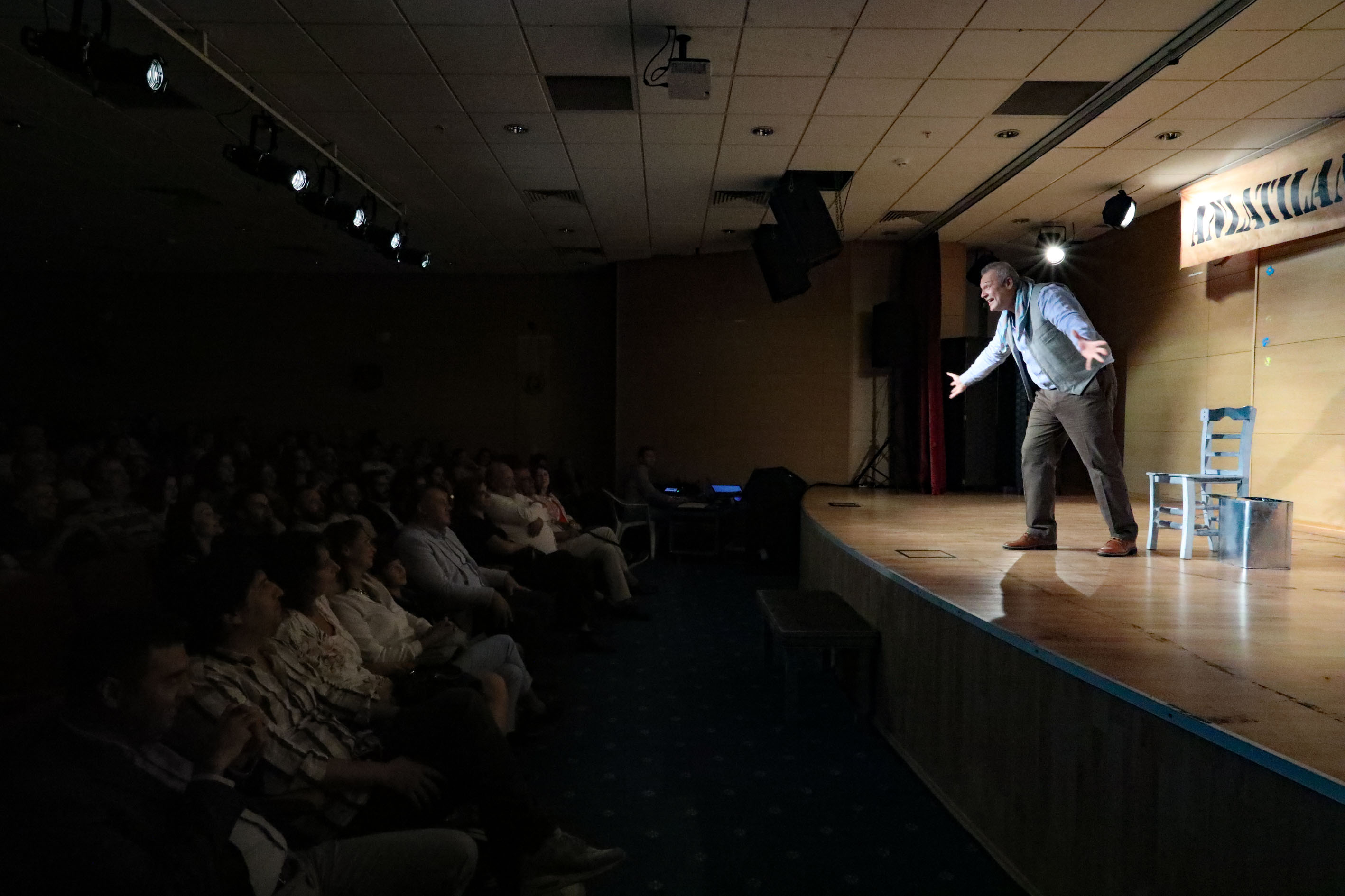 BUCA’DAN LEVENT ÜZÜMCÜ GEÇTİ