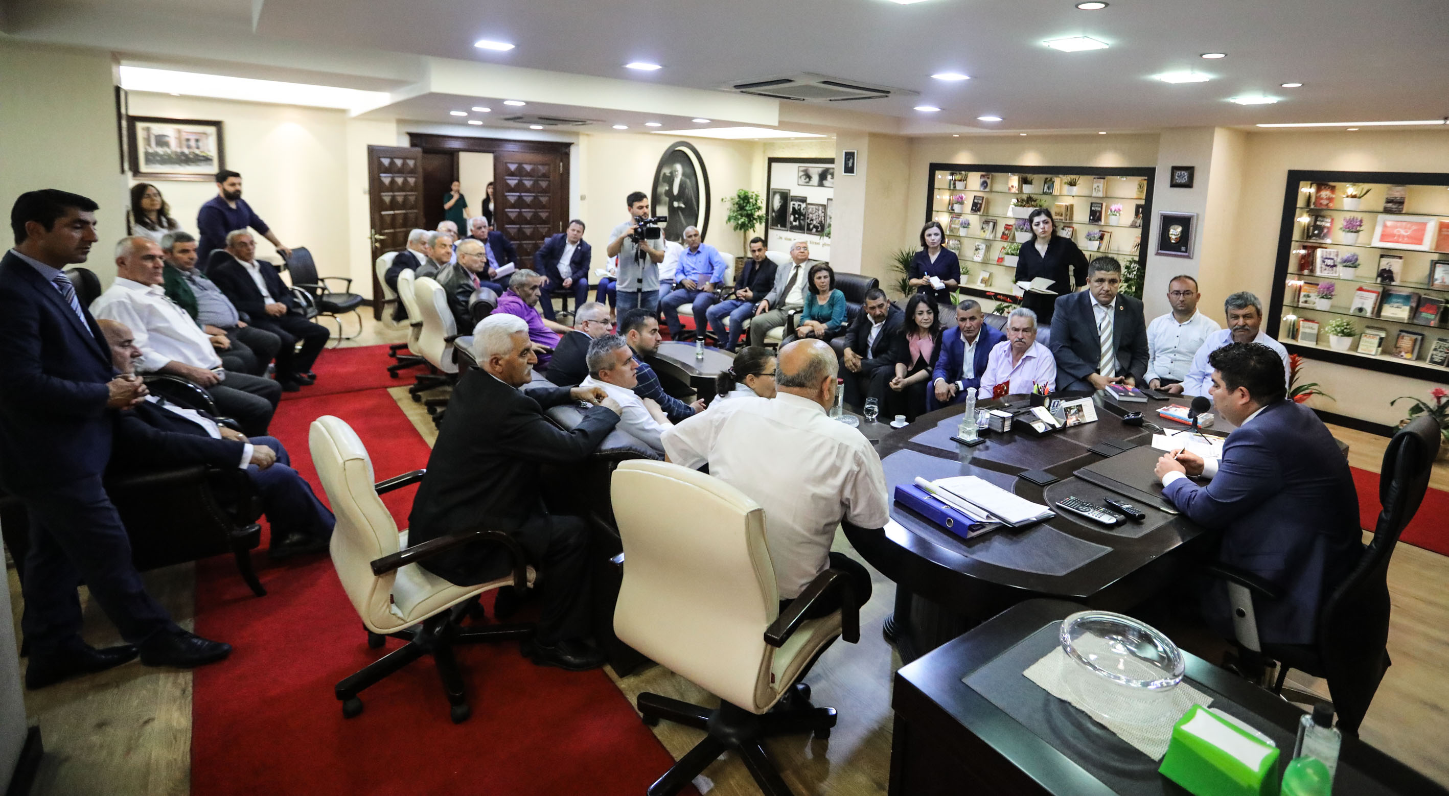 MAHALLE MECLİSLERİYLE ENGELLER KALKACAK