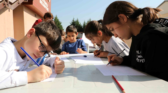 HAYALLERİNİ RESMETTİLER