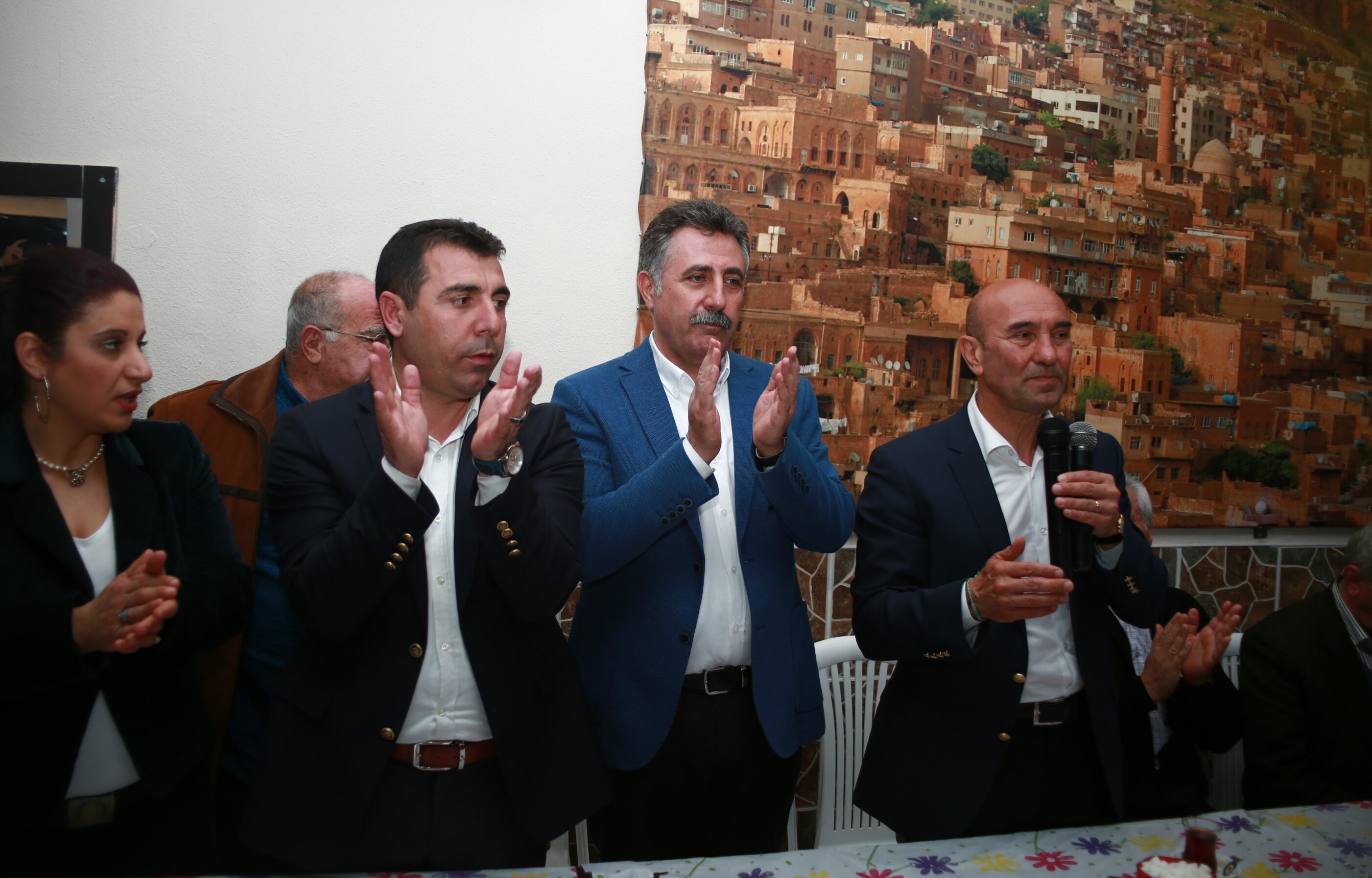 SOYER’DEN BAYRAKLI’YA “HİZMET YAĞDIRACAĞIZ” SÖZÜ