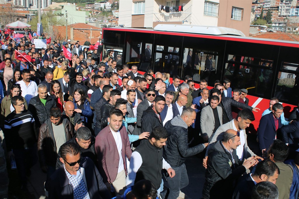 BAYRAKLI’DA DEV YÜRÜYÜŞ