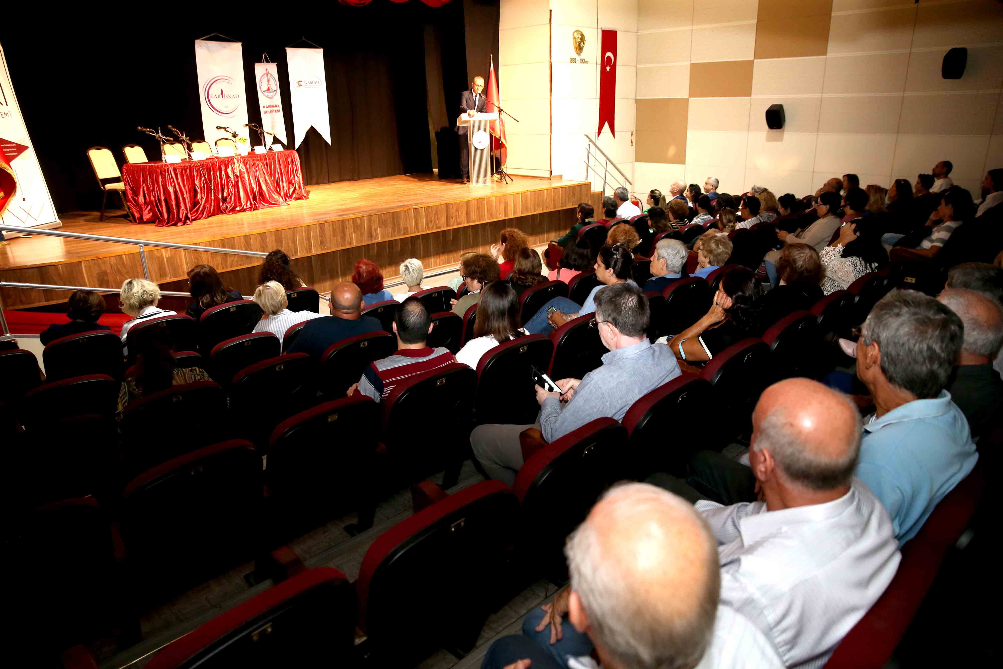 KARŞIYAKA’DA ‘ŞİDDETSİZ İLETİŞİM’ PANELİ
