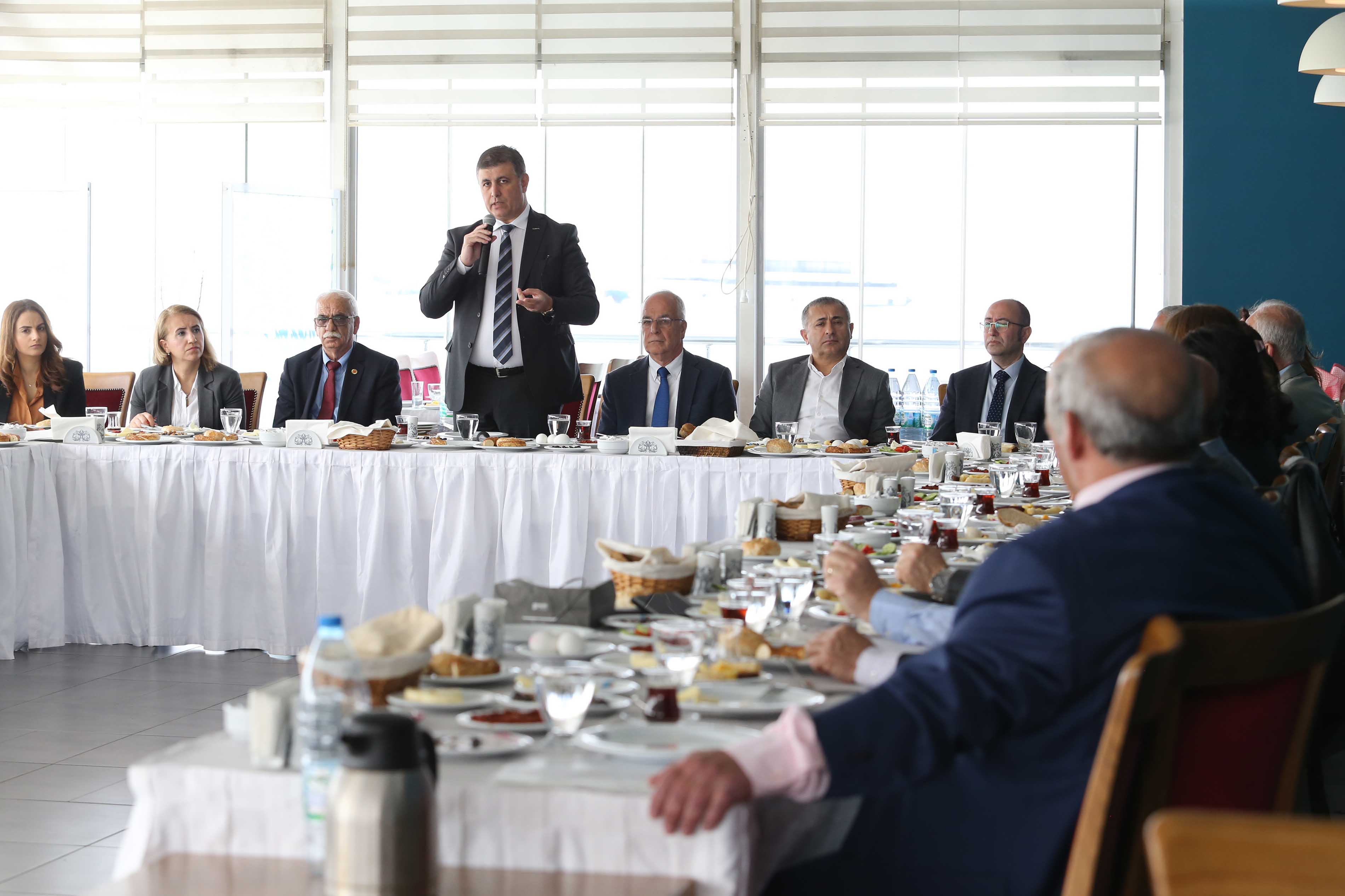 KARŞIYAKALILARA ‘EŞİT HİZMET’ SÖZÜ