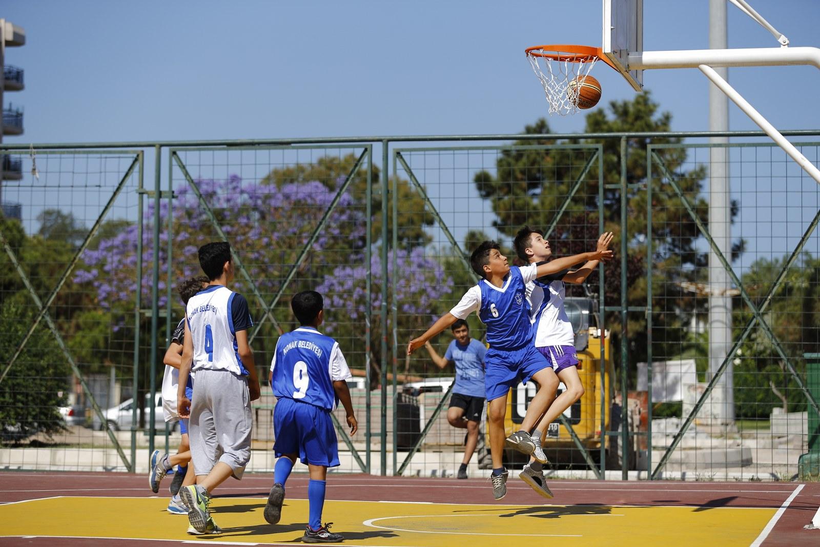 KONAK’TA SPOR YAZ OKULLARINA KAYITLAR BAŞLADI