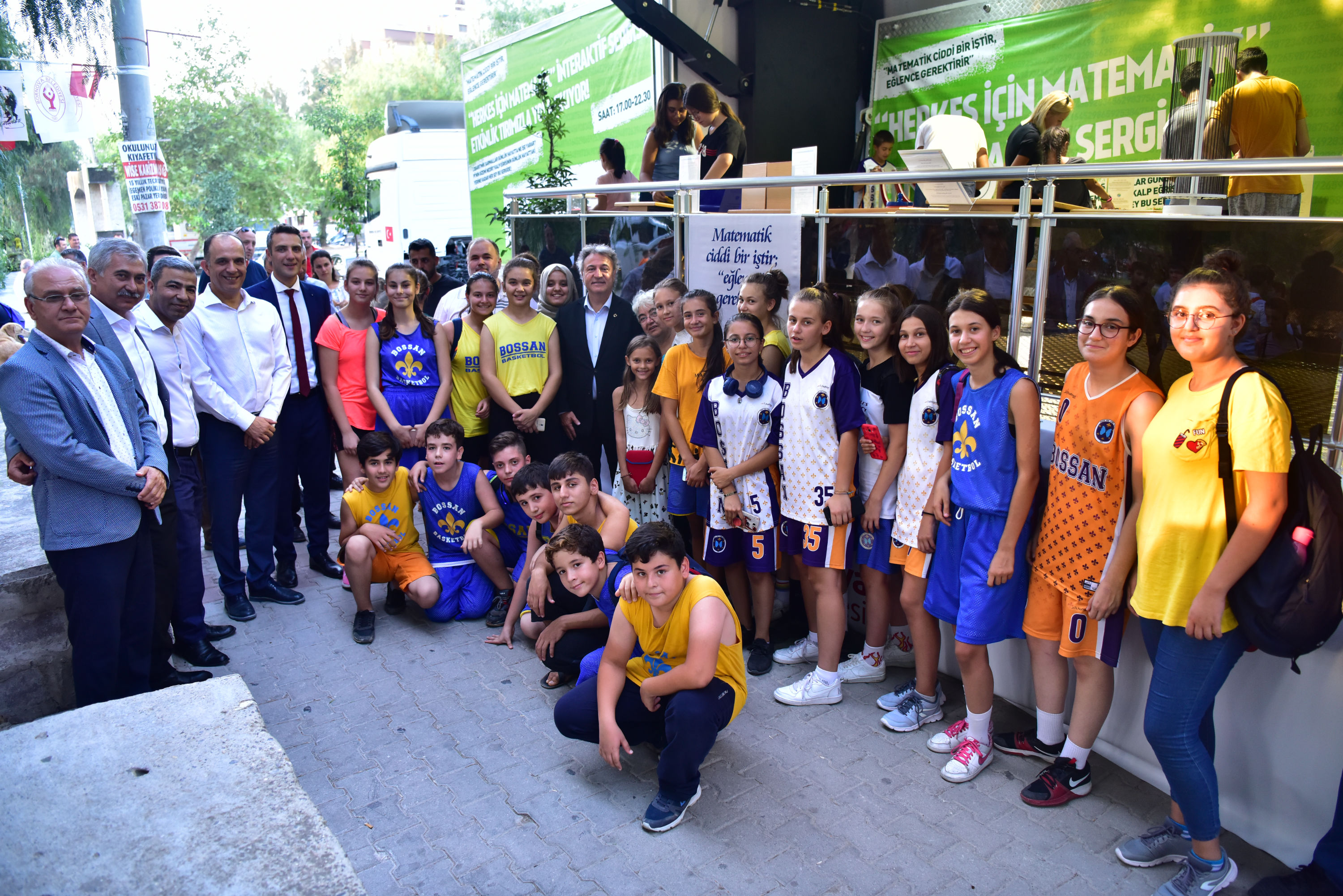 BAŞKAN İDUĞ, ÇAMBİDİ’NDE ÇOCUKLARLA BULUŞTU