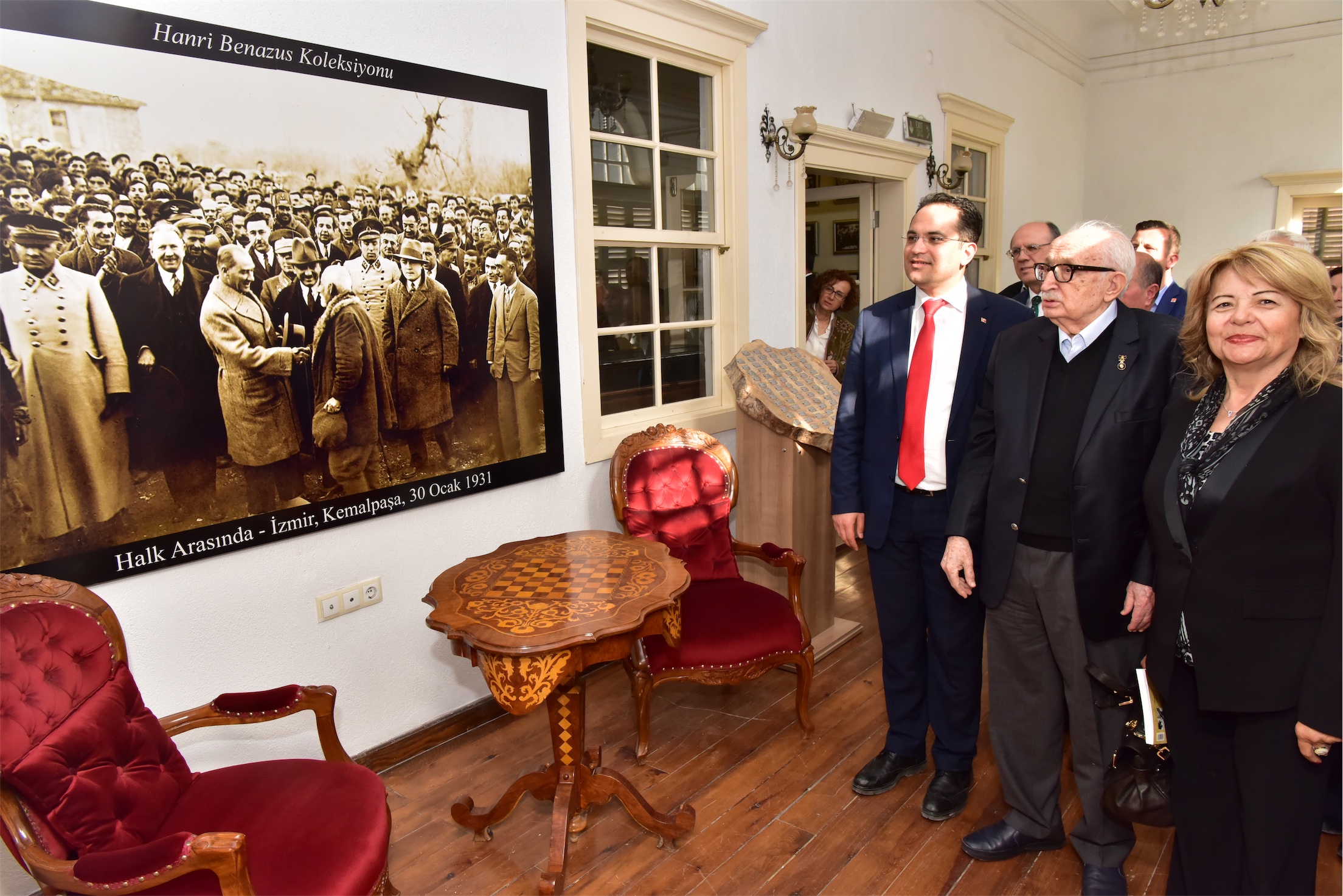 “ATATÜRK’ÜN SEVDASI İZMİR” SERGİSİ BORNOVA’DA