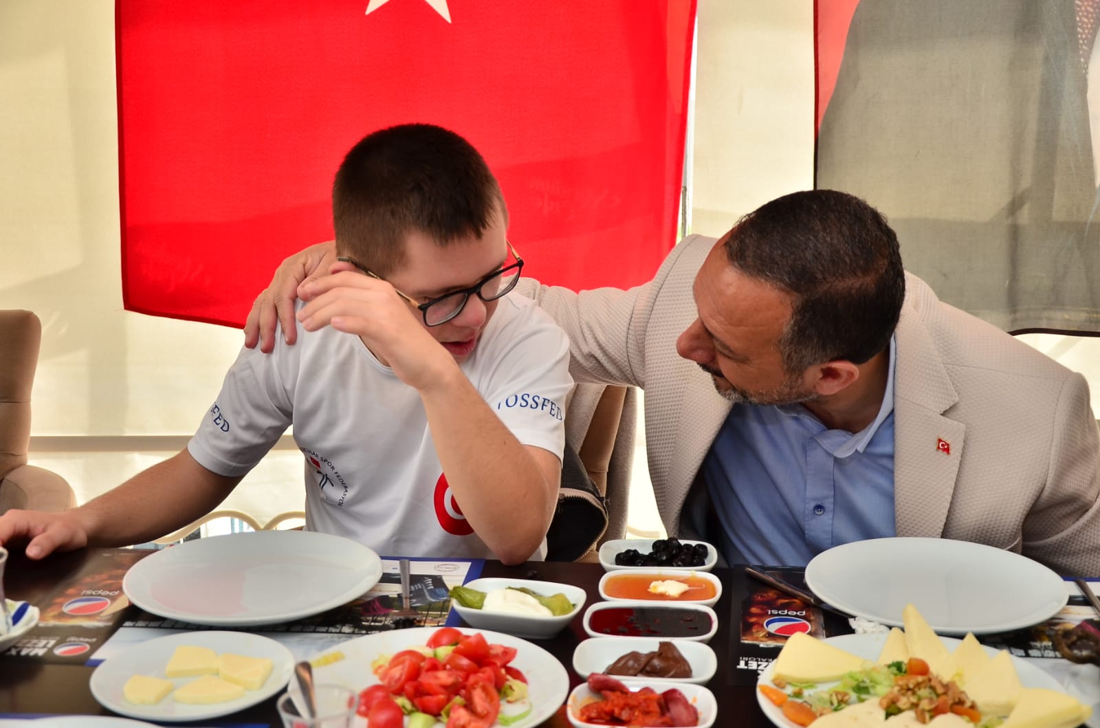 “BAYRAKLI’DA “DOWN KAFE” AÇILACAK”