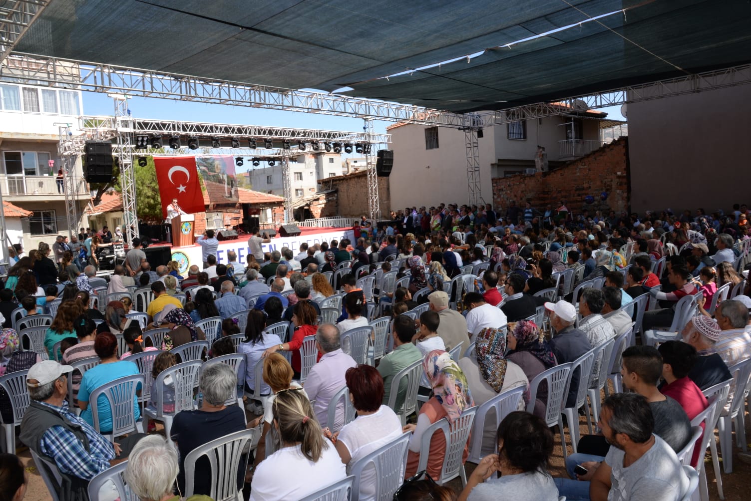İZMİRLİLER “KOYUNDERE KÖY ŞENLİĞİ”NDE BULUŞTU