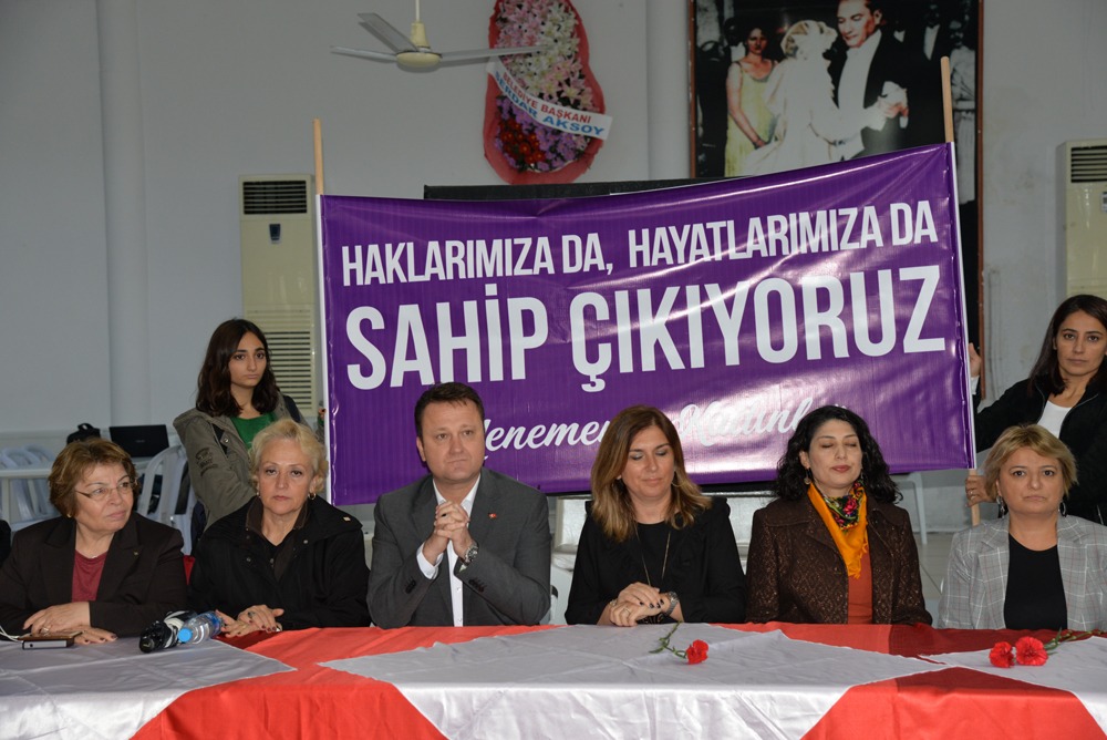 MENEMEN "KADINA ŞİDDETTE HAYIR" DEDİ