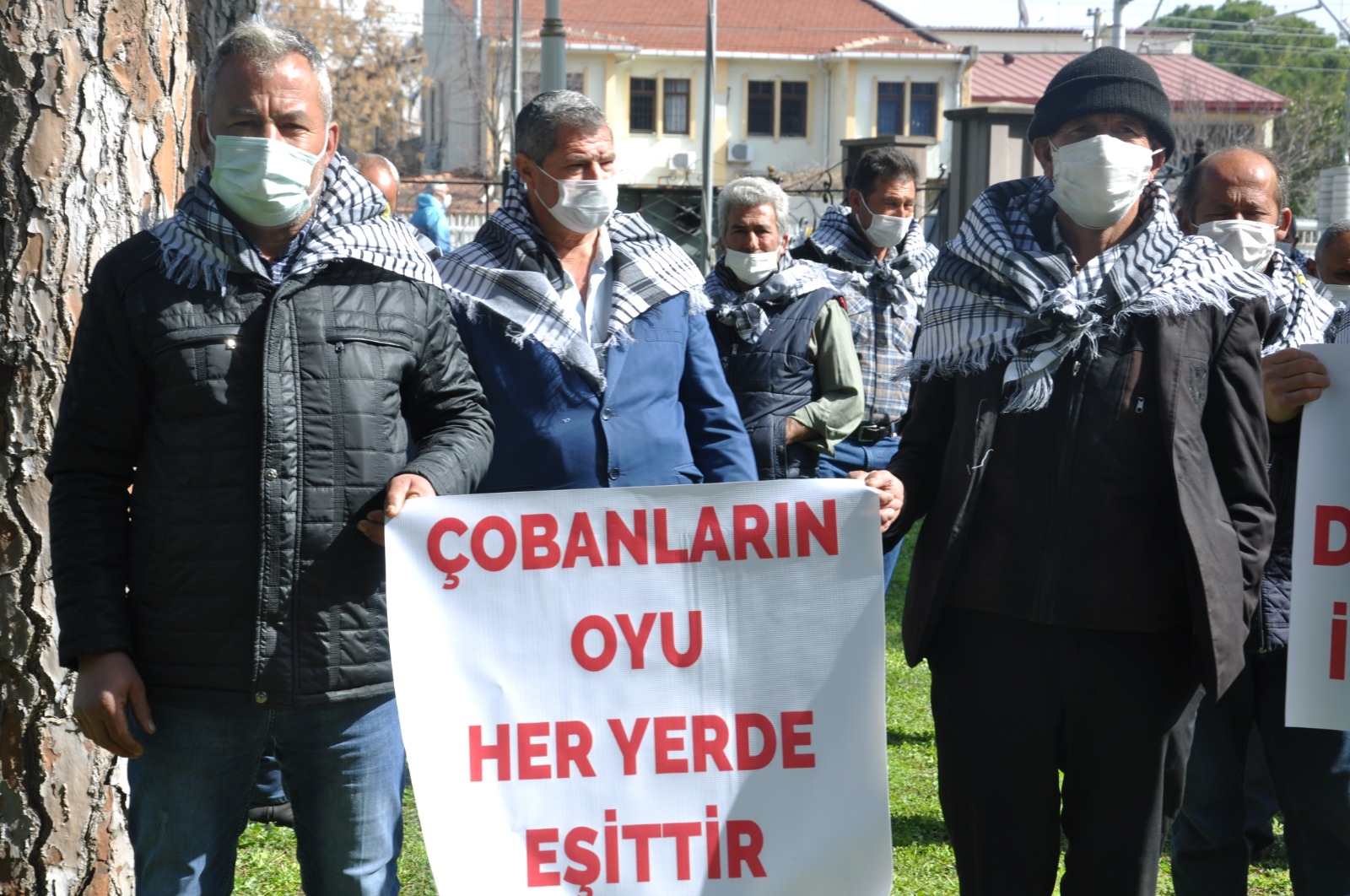 MEVCUT YÖNETİM BU YANLIŞTAN DÖNÜN !