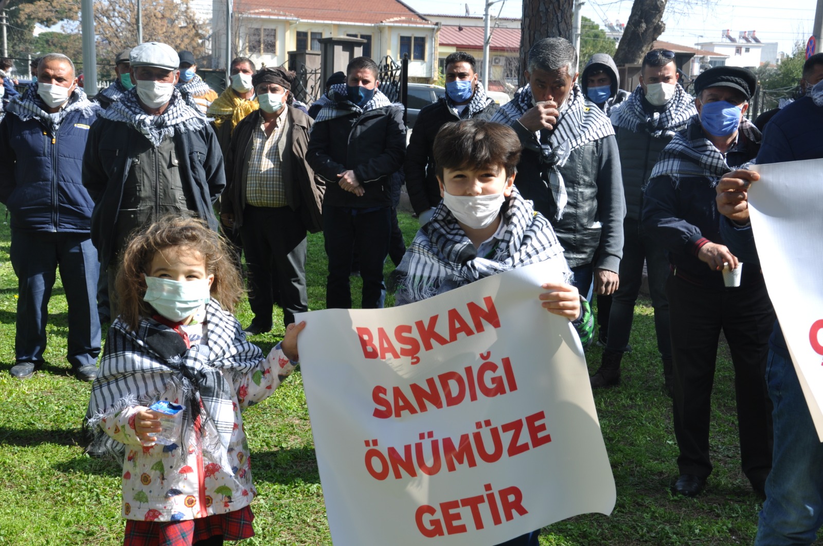 MEVCUT YÖNETİM BU YANLIŞTAN DÖNÜN !