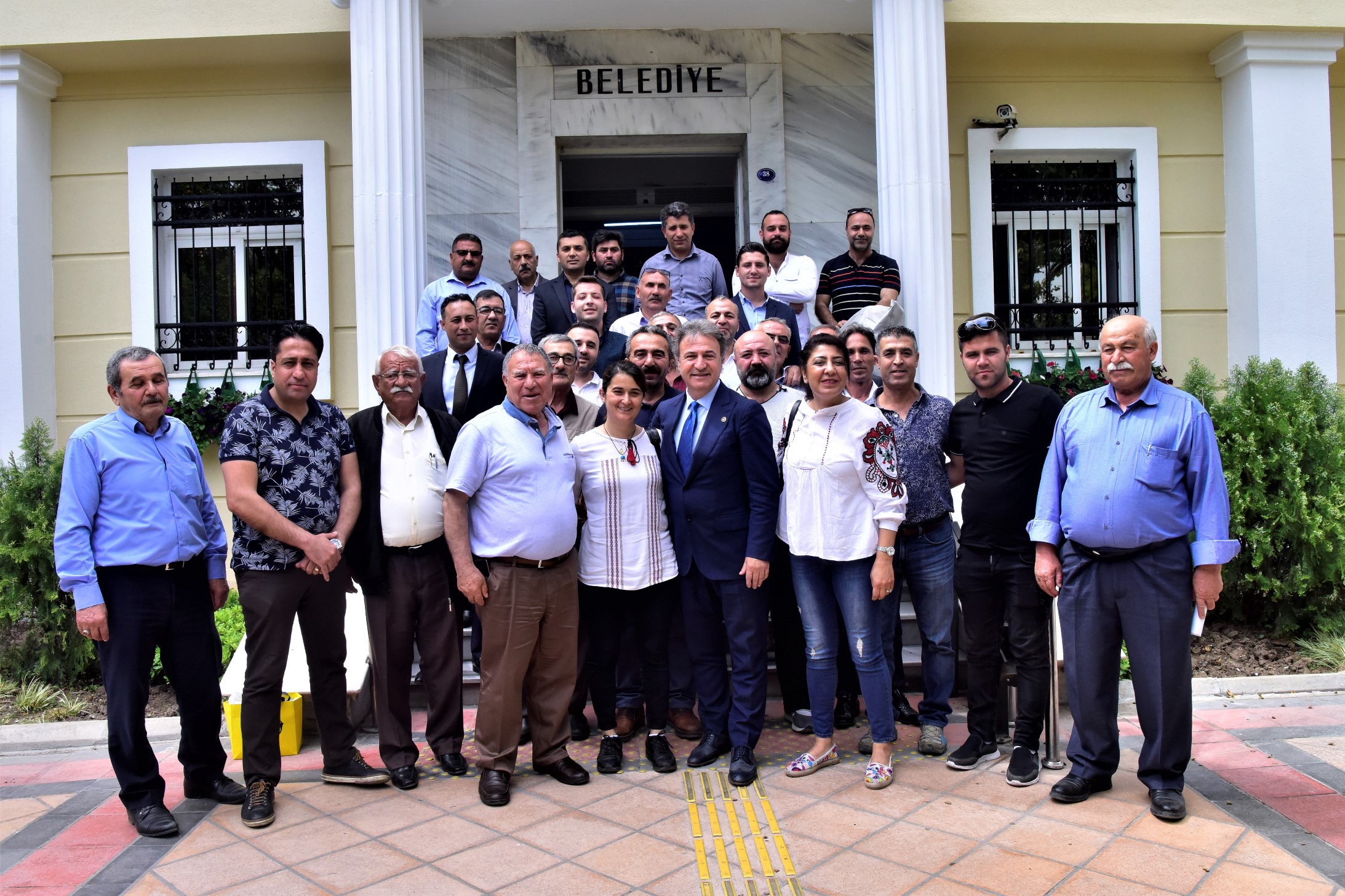 BAŞKAN İDUĞ ALEVİ DERNEKLERİNİN TEMSİLCİLERİNİ AĞIRLADI