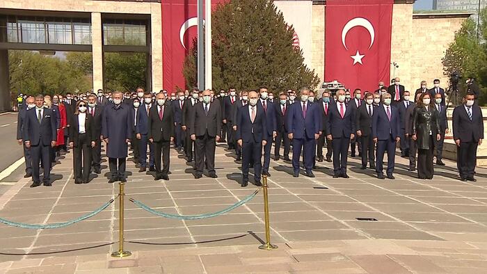 TBMM BAŞKANI ŞENTOP ATATÜRK ANITINA ÇELENK BIRAKTI