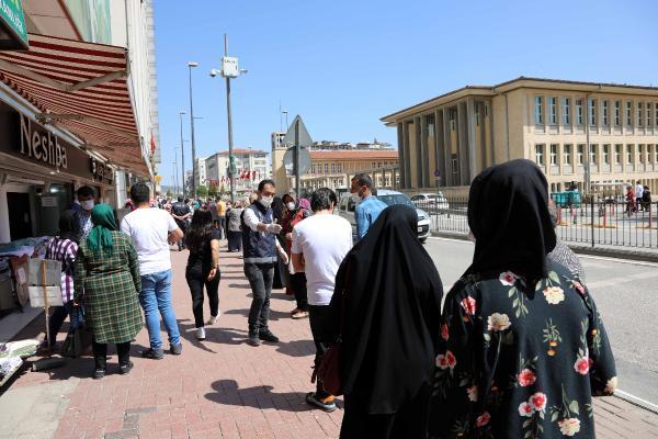 Havanın ısınmasıyla vatandaş çarşılara akın etti
