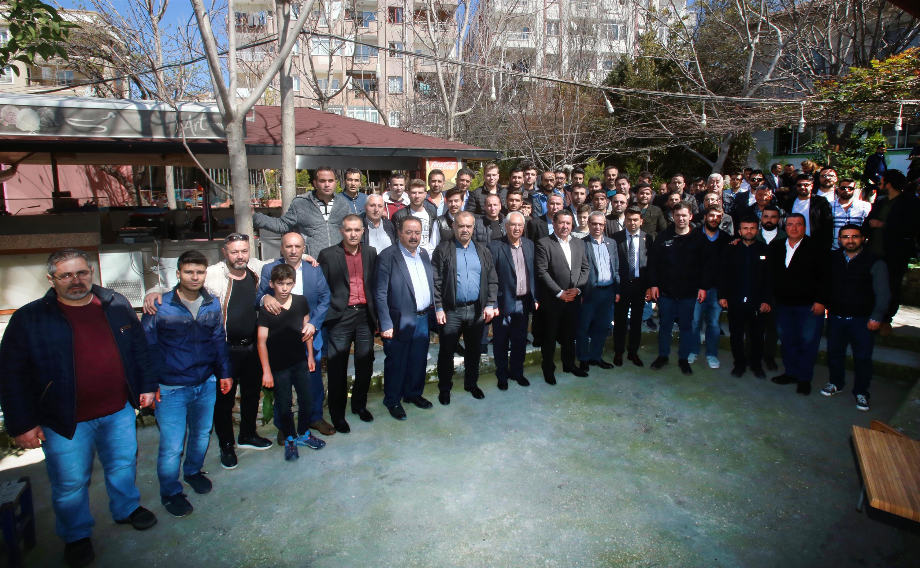 SELVİTOPU, GENÇLERLE BULUŞUP PROJELERİNİ ANLATTI