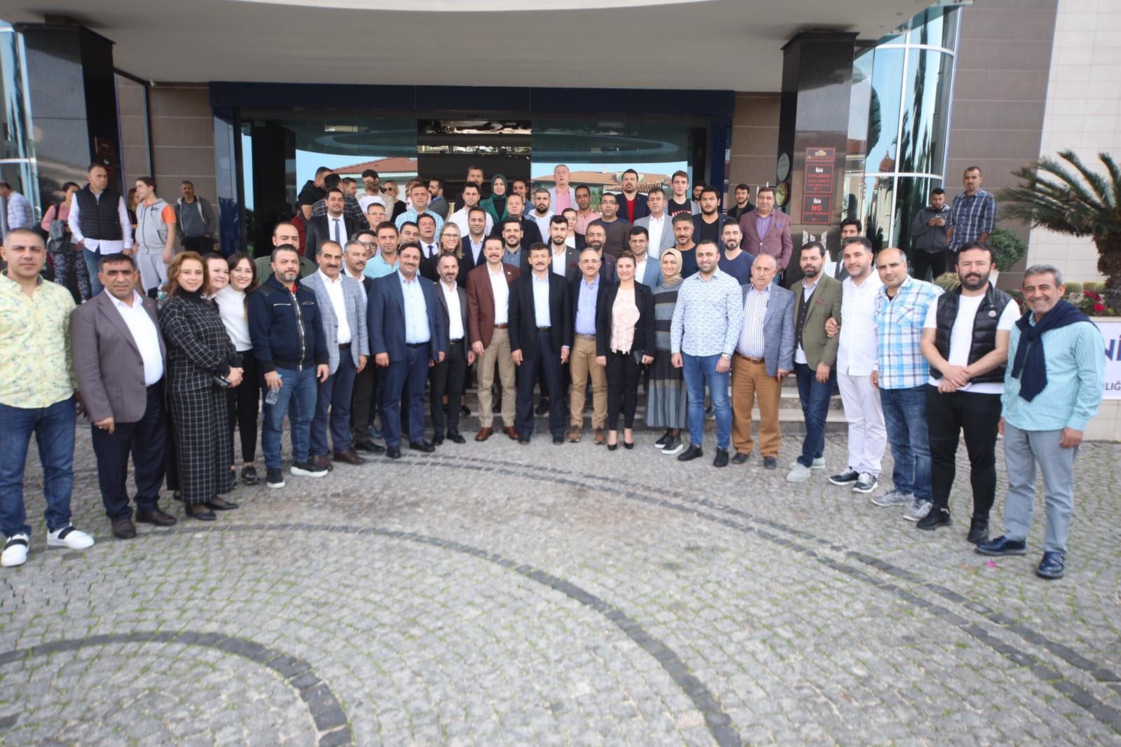 SÜREKLİ: YARIN SEÇİM OLACAKMIŞ GİBİ...