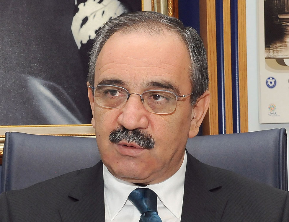 İZMİRLİ ESKİ VEKİL SÜRPRİZİ