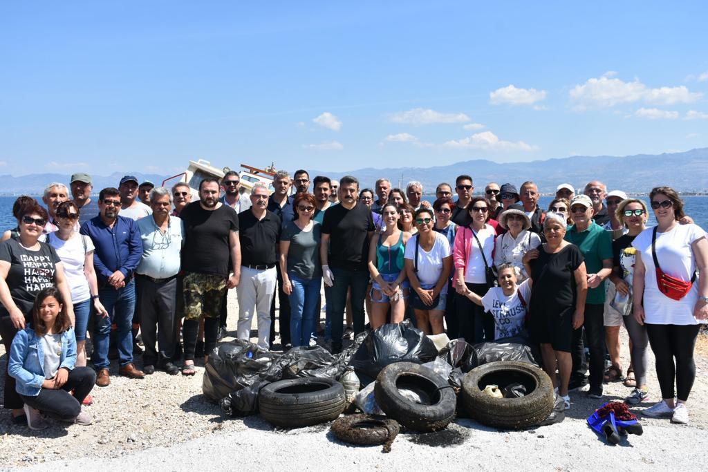 DİKİLİ'DE DENİZ TEMİZLİĞİ SEFERBERLİĞİ